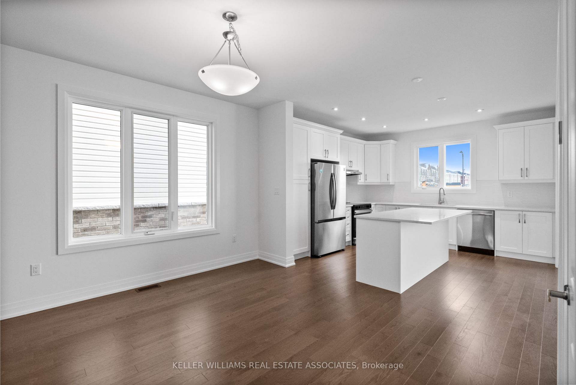 16 Aster Woods Drive