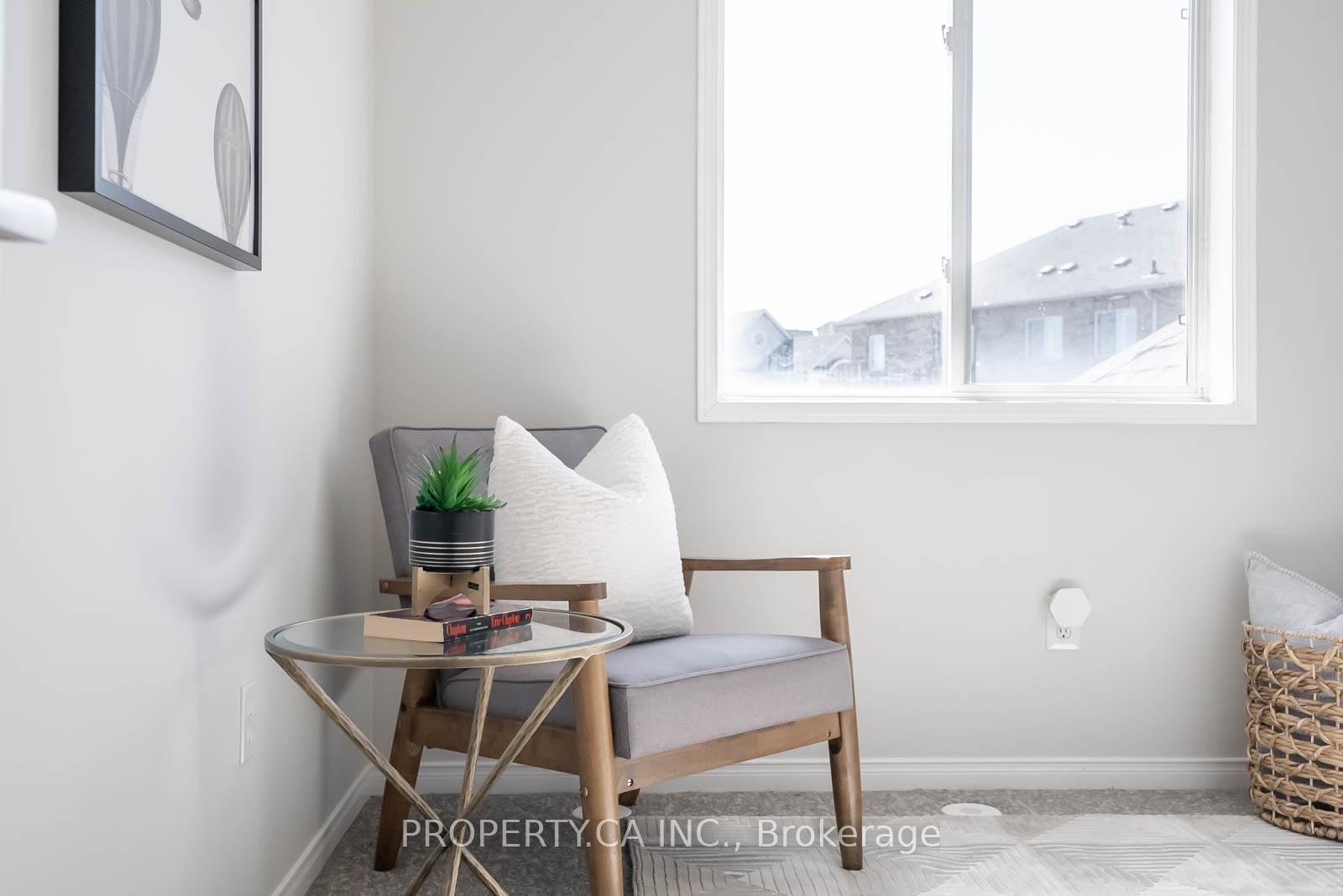3 Bedrooms Condo at 601 Shoreline, Mississauga For sale
