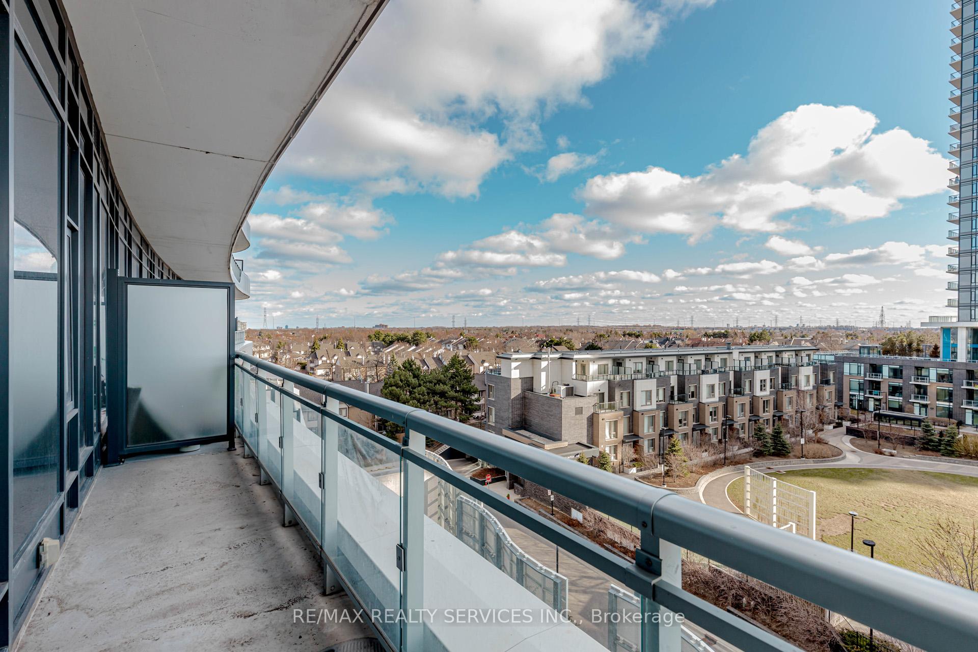 2 Bedrooms Condo at 2520 Eglington,  Mississauga For sale