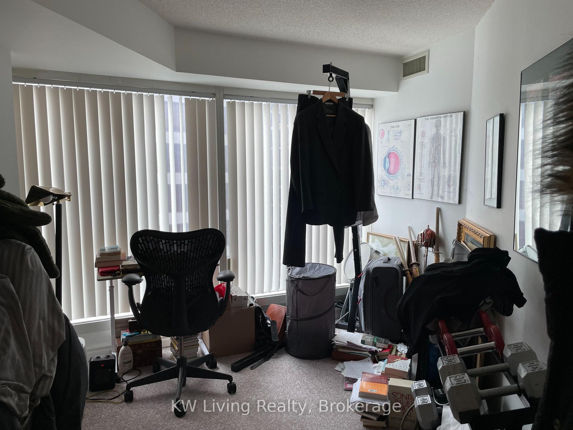 2 Bedrooms Condo at 33 University,  Toronto For sale
