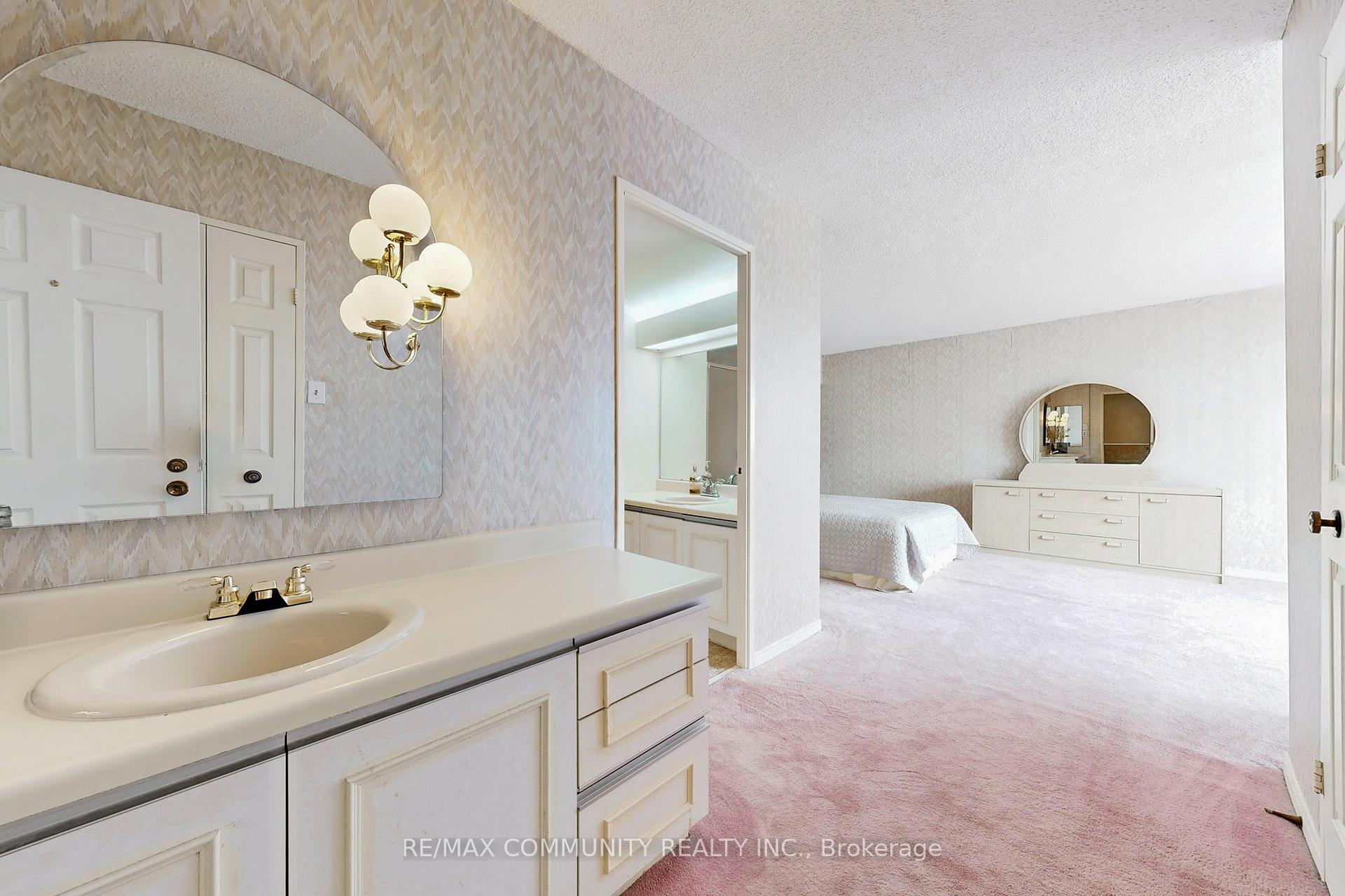 3 Bedrooms Condo at 2330 Bridletowne, Toronto For sale
