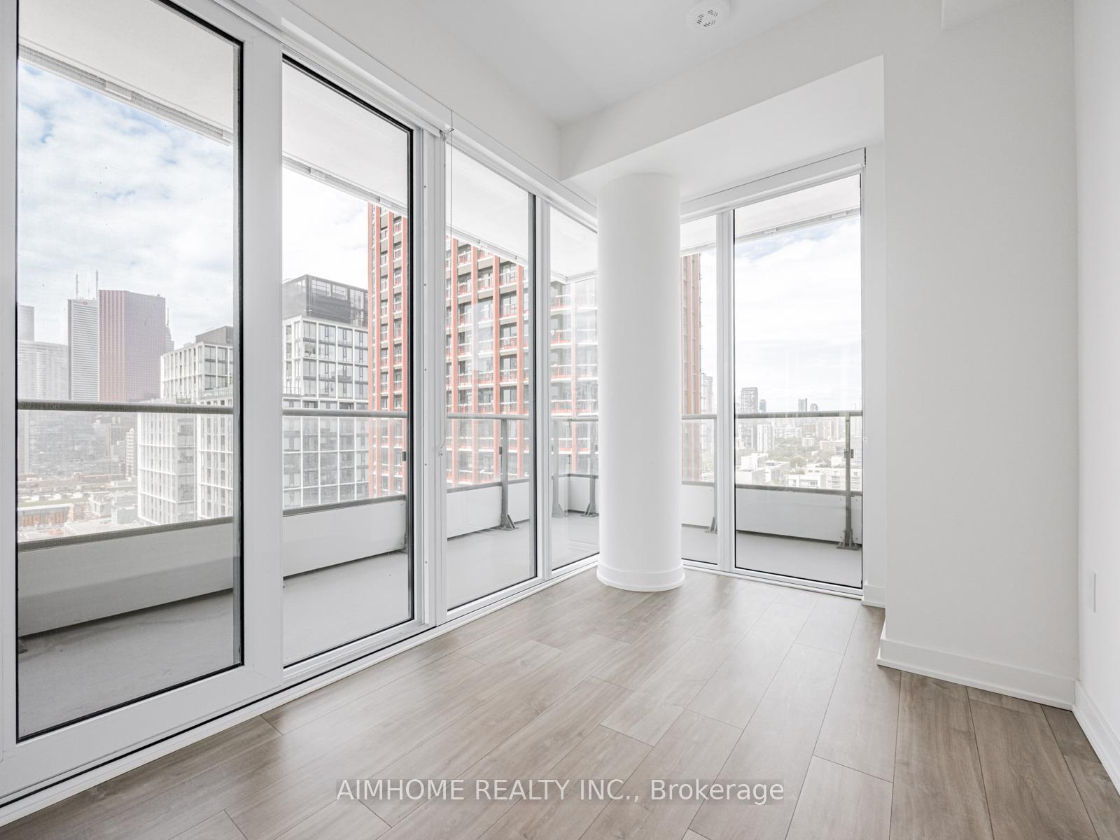 3 Bedrooms Condo at 70 Princess, Toronto For sale