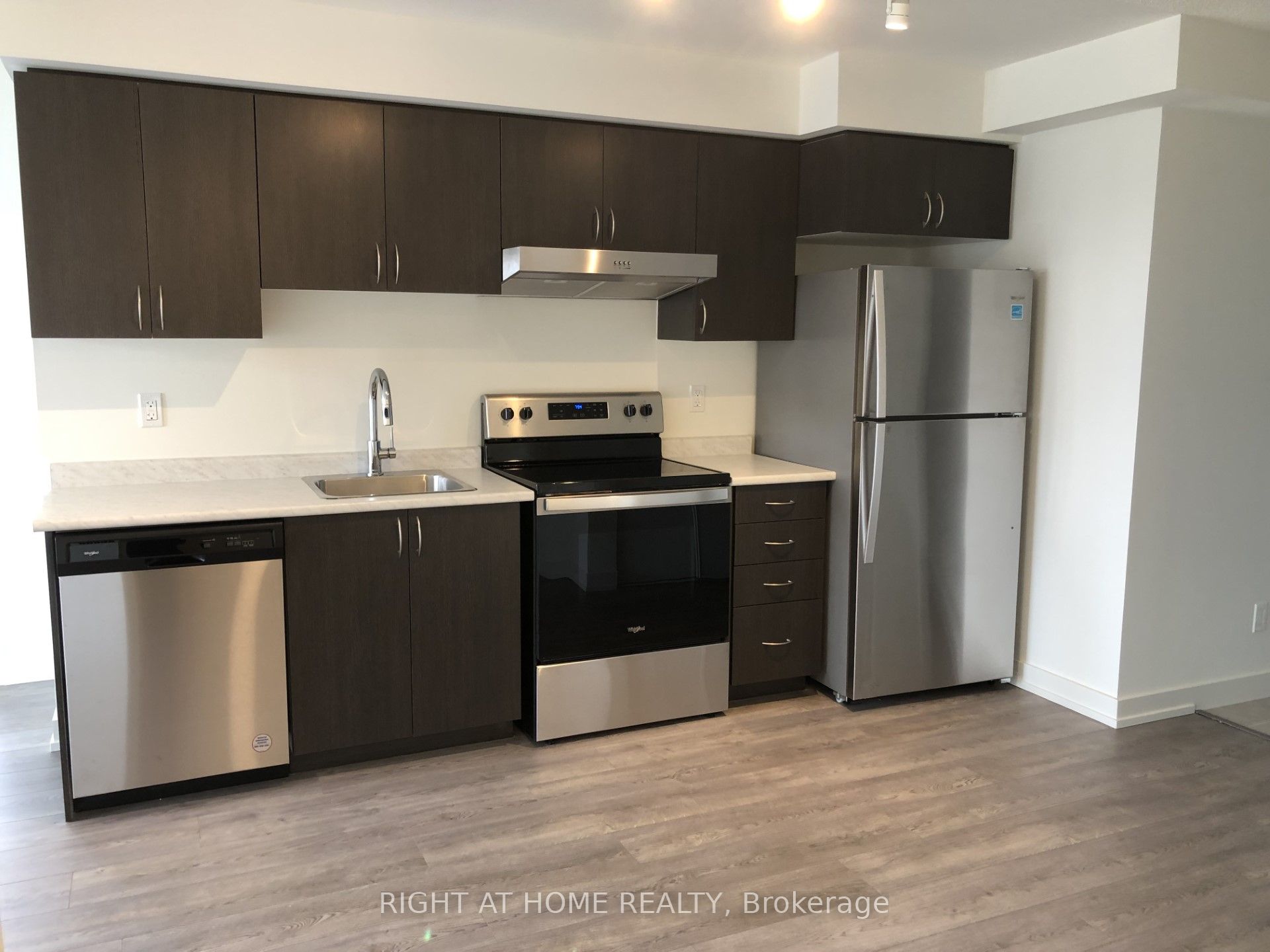 10 Wilby Crescent, #1801-S
