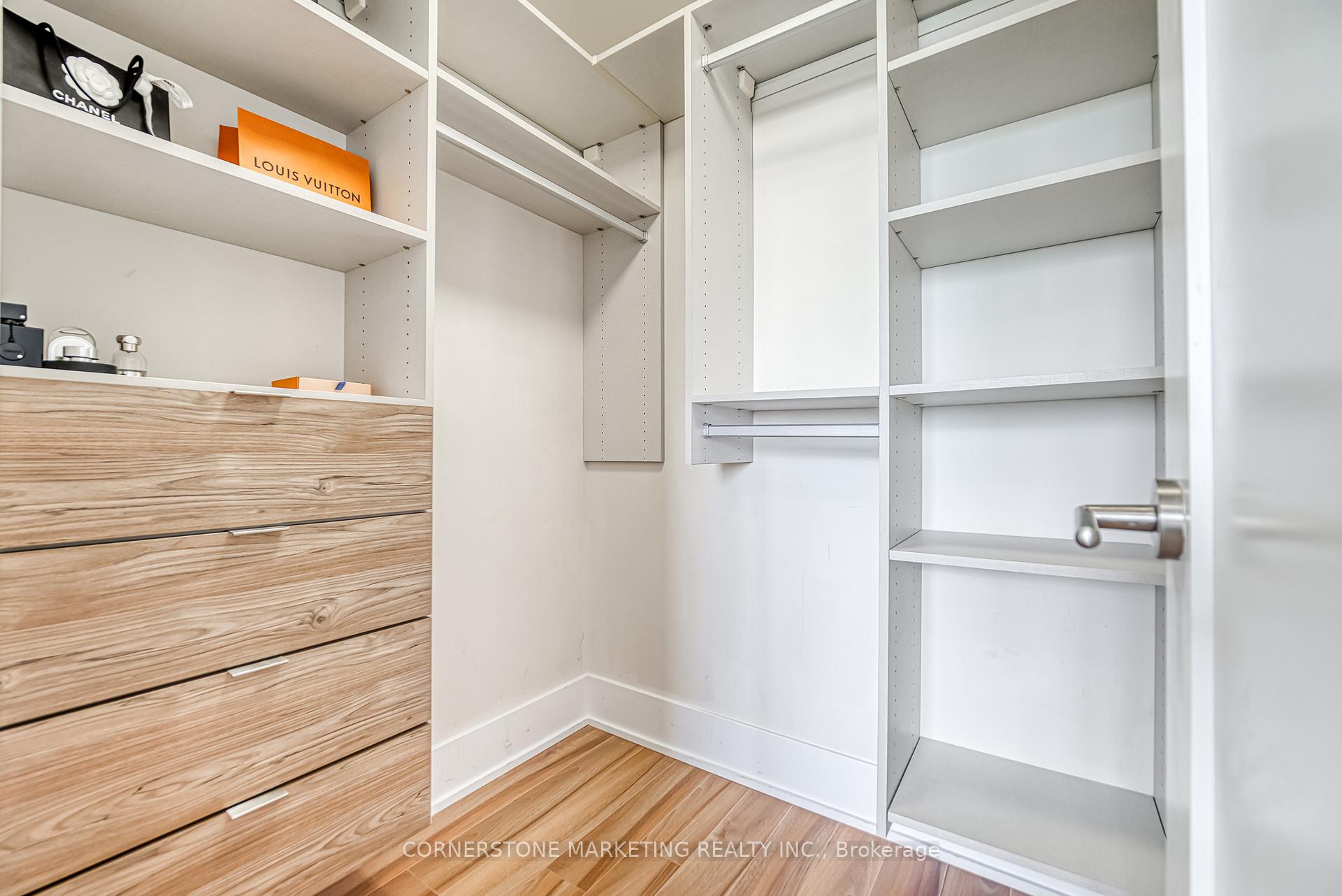 1 Bedroom Condo at 300 Front, Toronto For sale