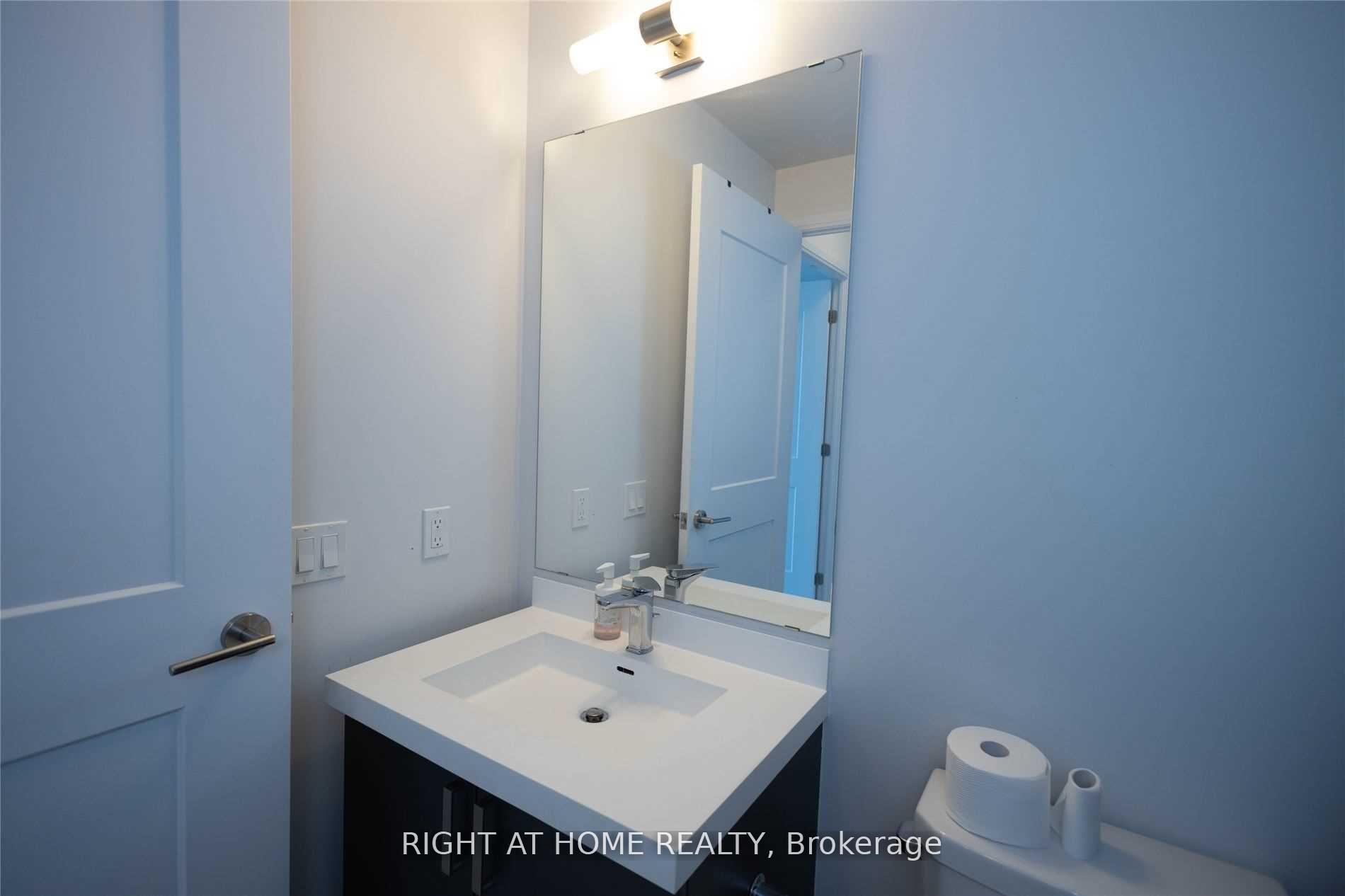 1 Bedroom Condo at 7895 Jane,  Vaughan For sale