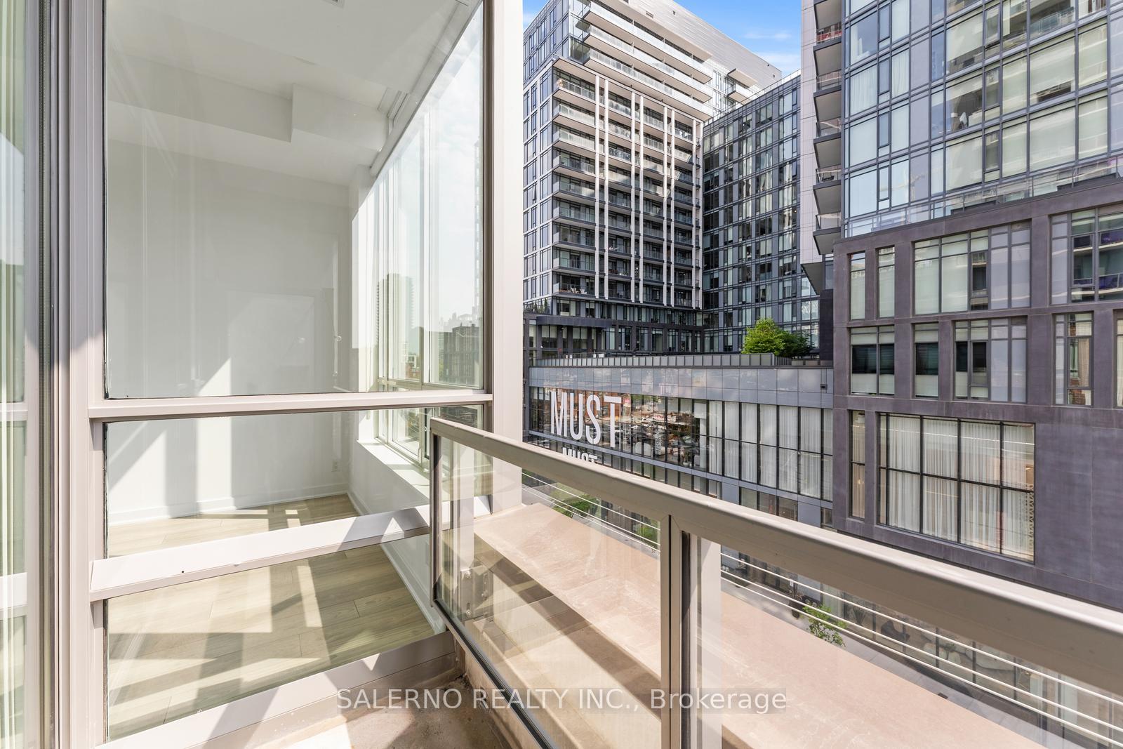 2 Bedrooms Condo at 120 Parliament, Toronto For sale