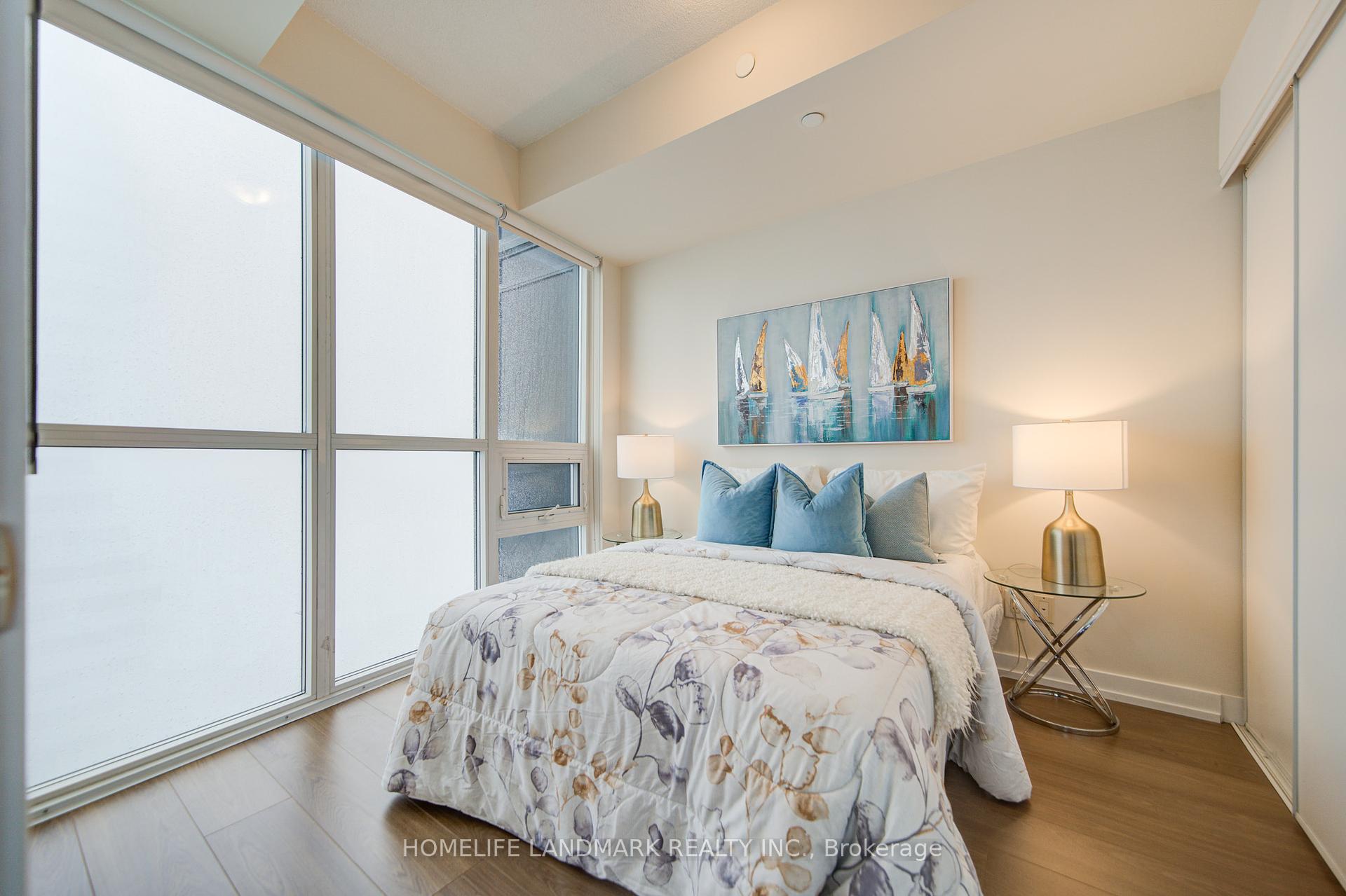 3 Bedrooms Condo at 4011 Brickstone, Mississauga For sale