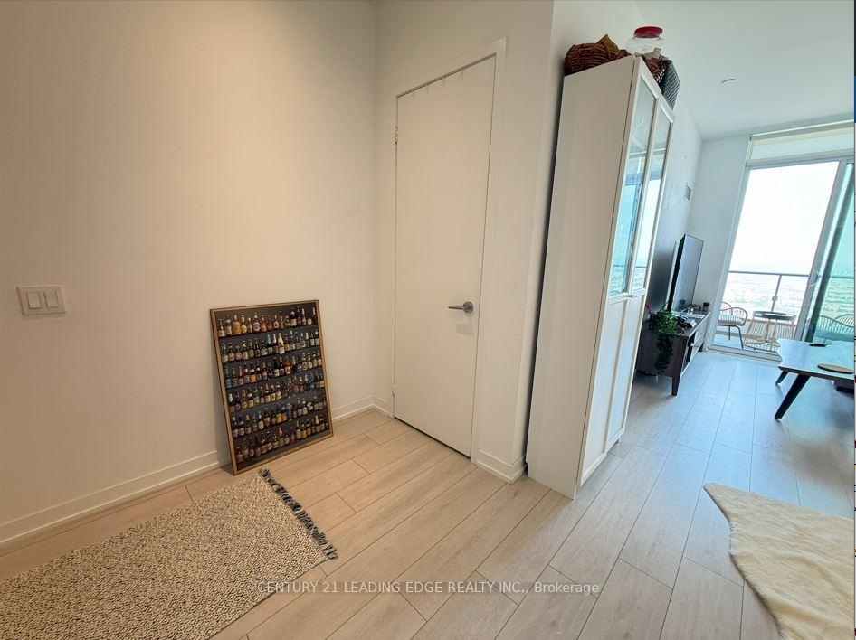 2 Bedrooms Condo at 950 Portage, Vaughan For sale