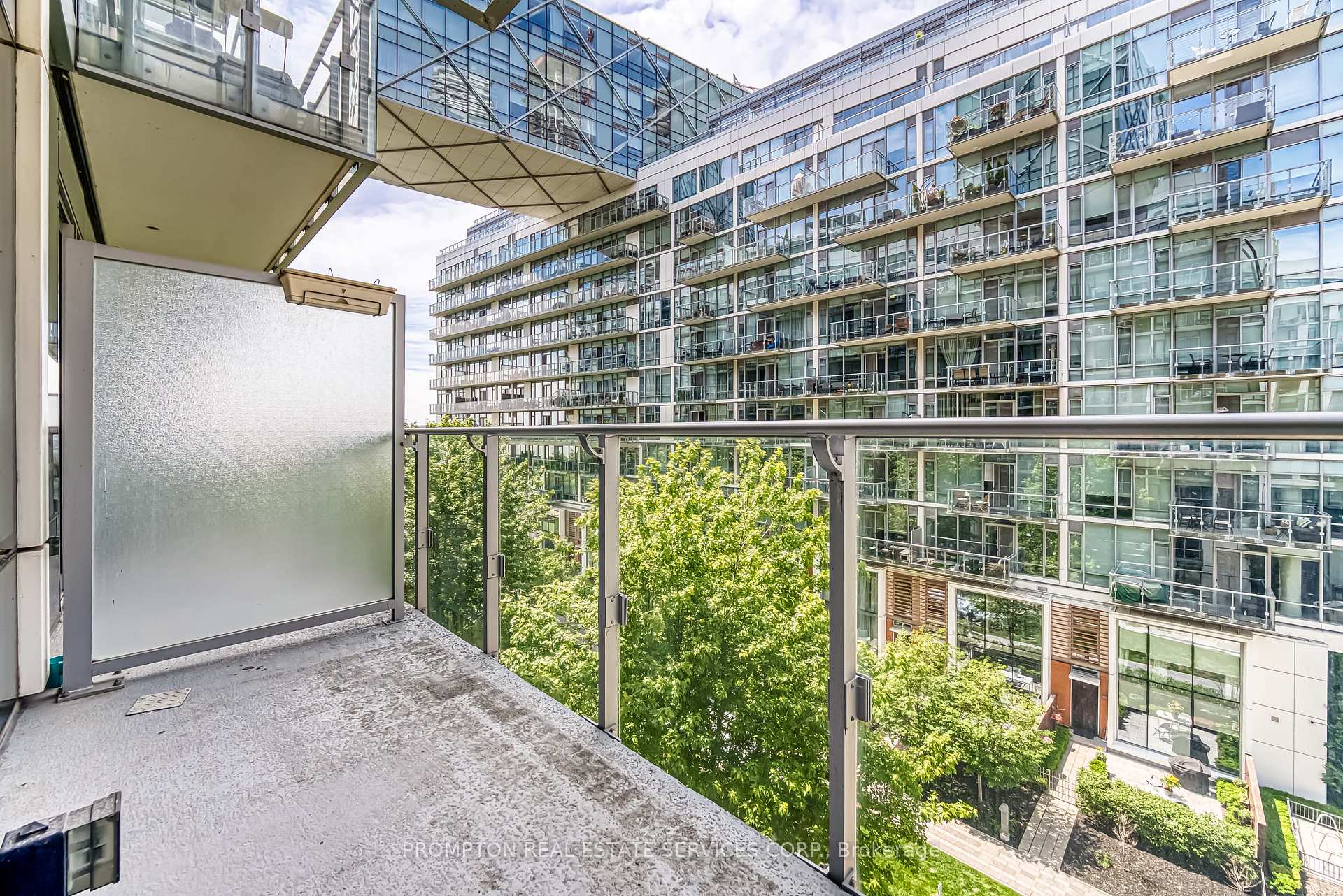 2 Bedrooms Condo at 39 Queens, Toronto For sale