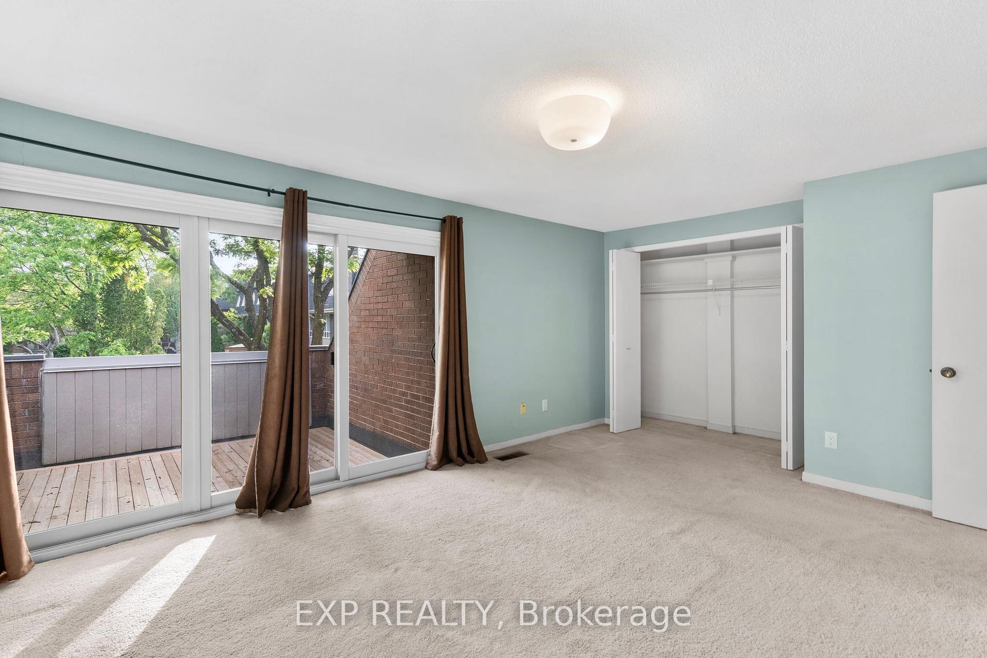 3 Bedrooms Condo at 108 Flaming Rose, Toronto For sale