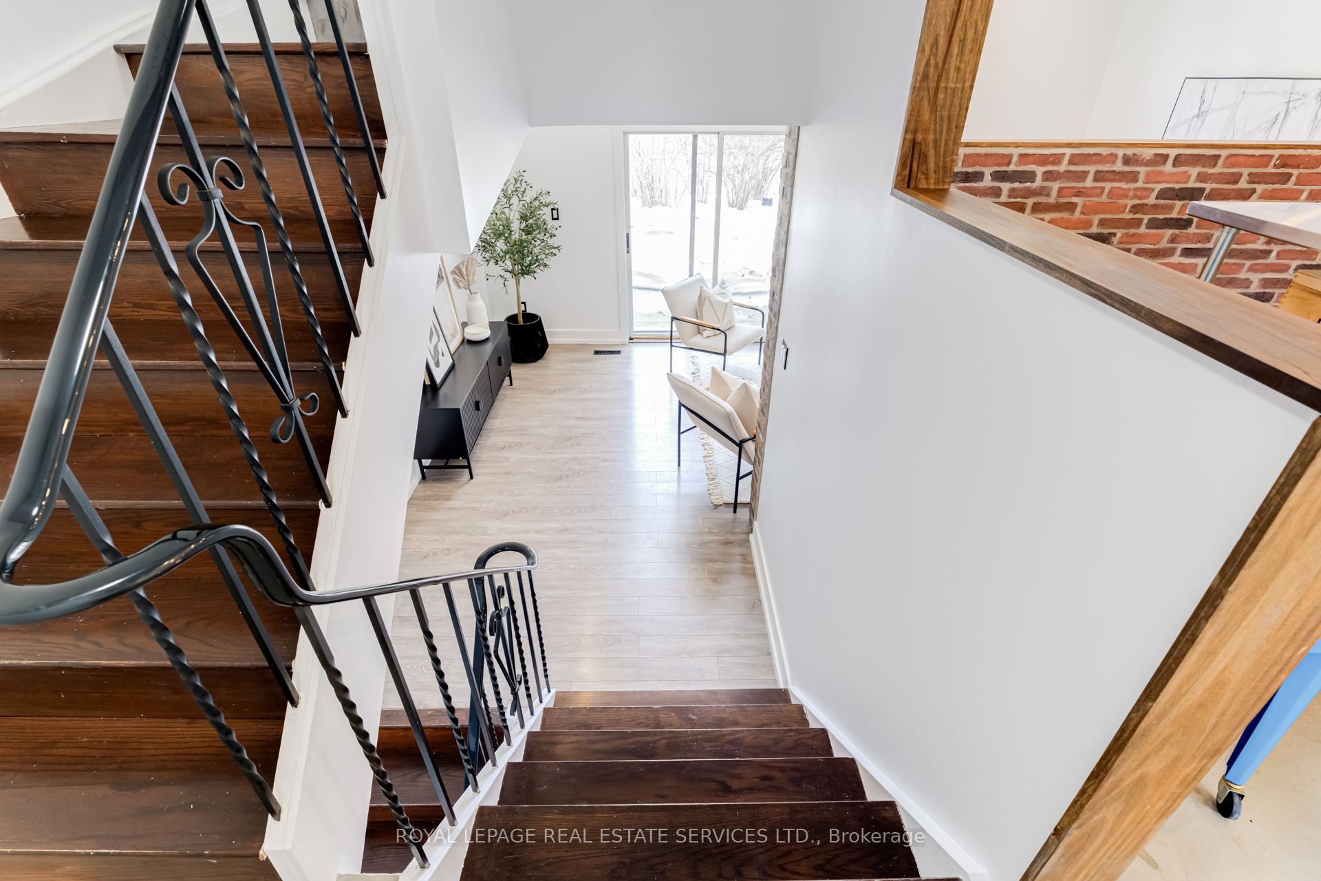 #2 - 4 Bradbrook Road, Toronto, ON M8Z 5V3