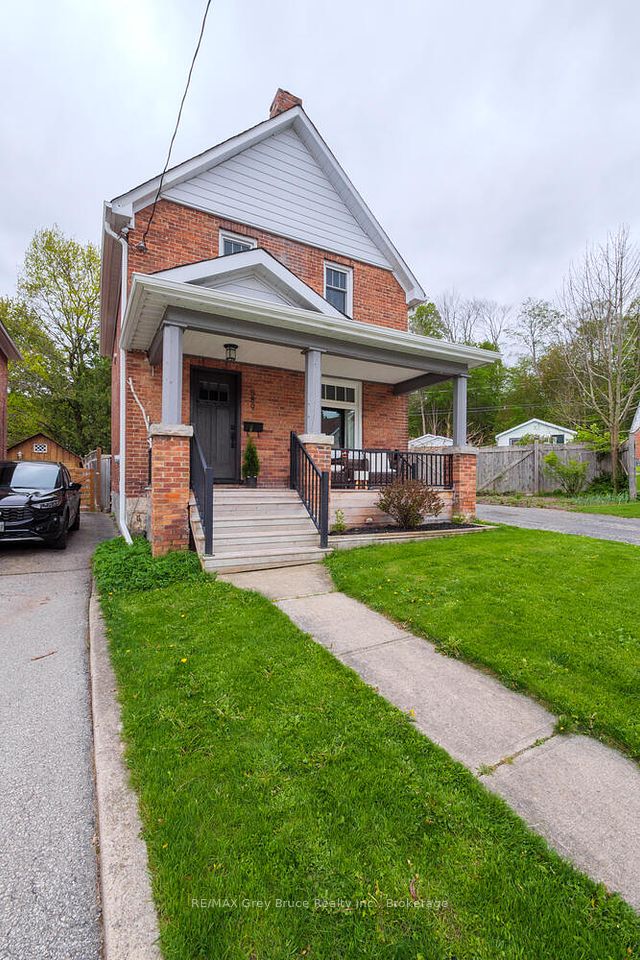 589 13th Street A