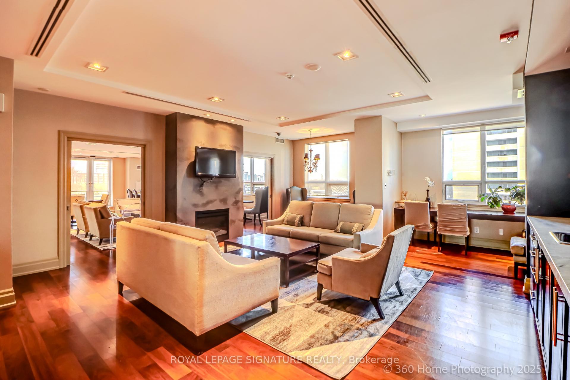 Condo at 27 Rean,  Toronto For sale