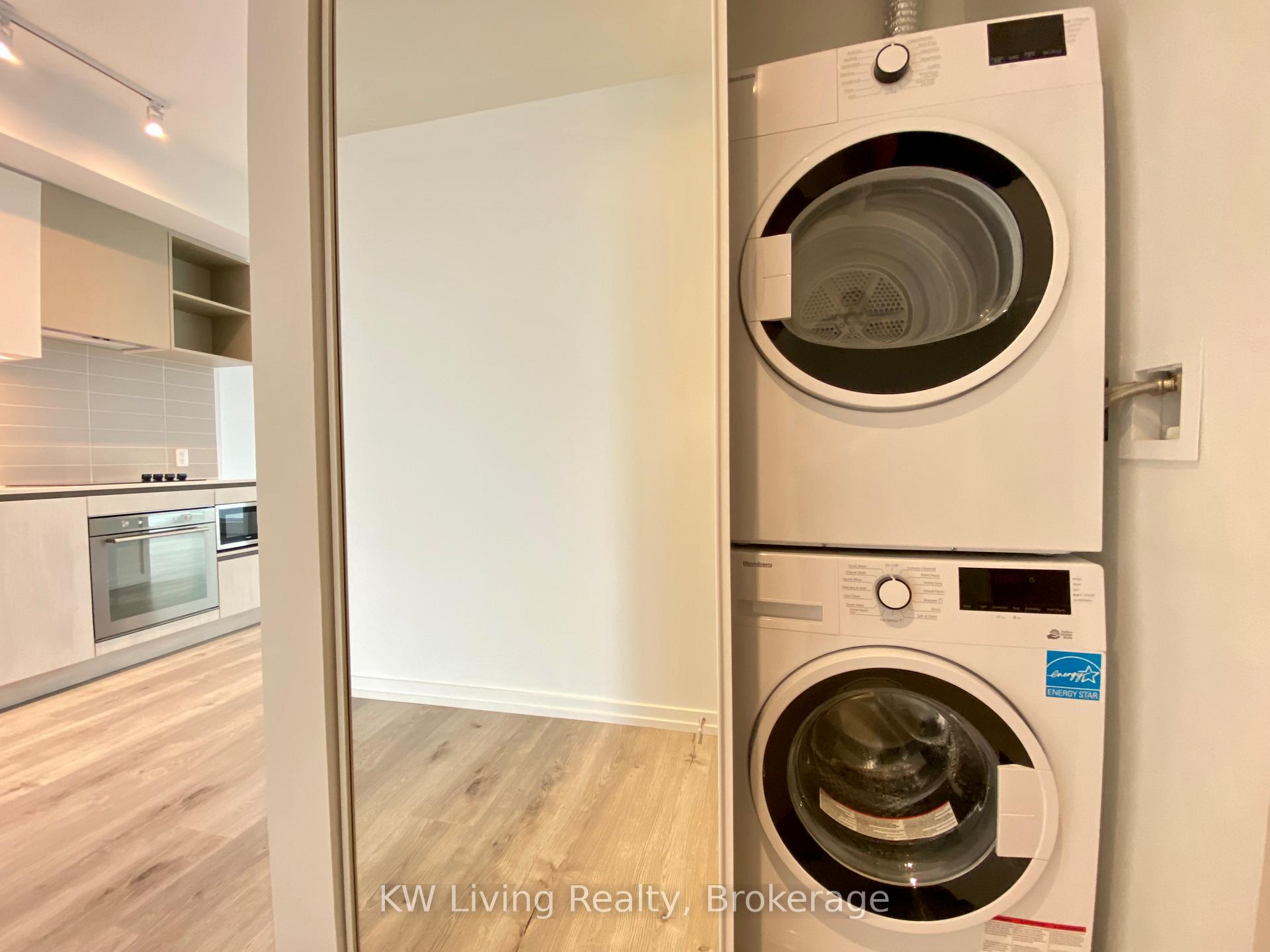 1 Bedroom Condo at 1000 Portage,  Vaughan For sale