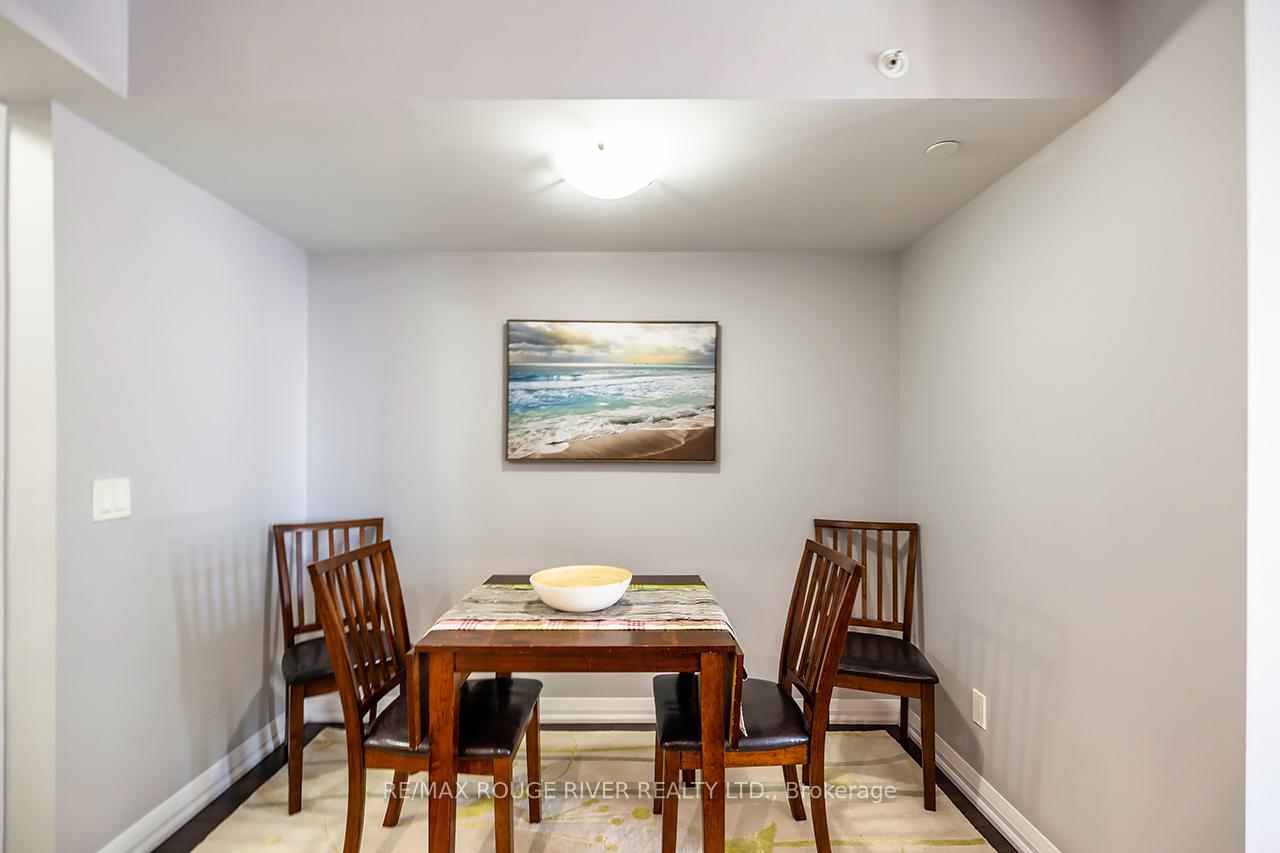 2 Bedrooms Condo at 30 Meadowglen,  Toronto For sale