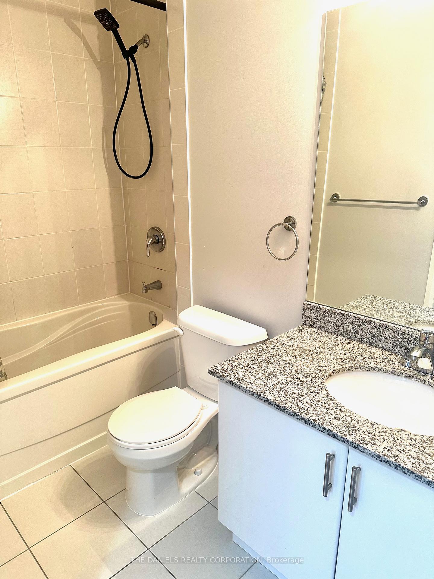 2 Bedrooms Condo at 2900 Highway 7,  Vaughan For sale