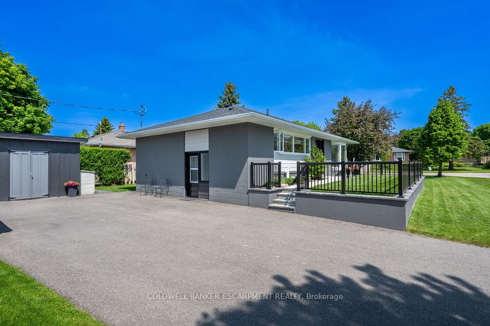 59 Mowbray Place, Halton Hills, ON L7J 2J9
