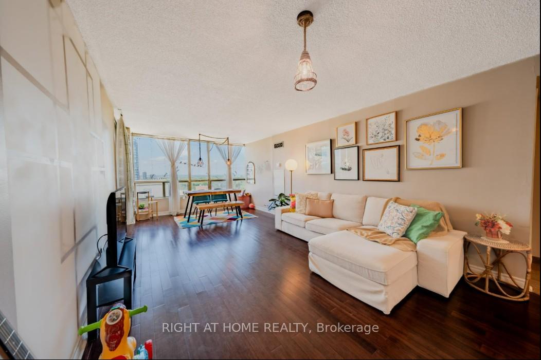 3 Bedrooms Condo at 5765 Yonge, Toronto For sale