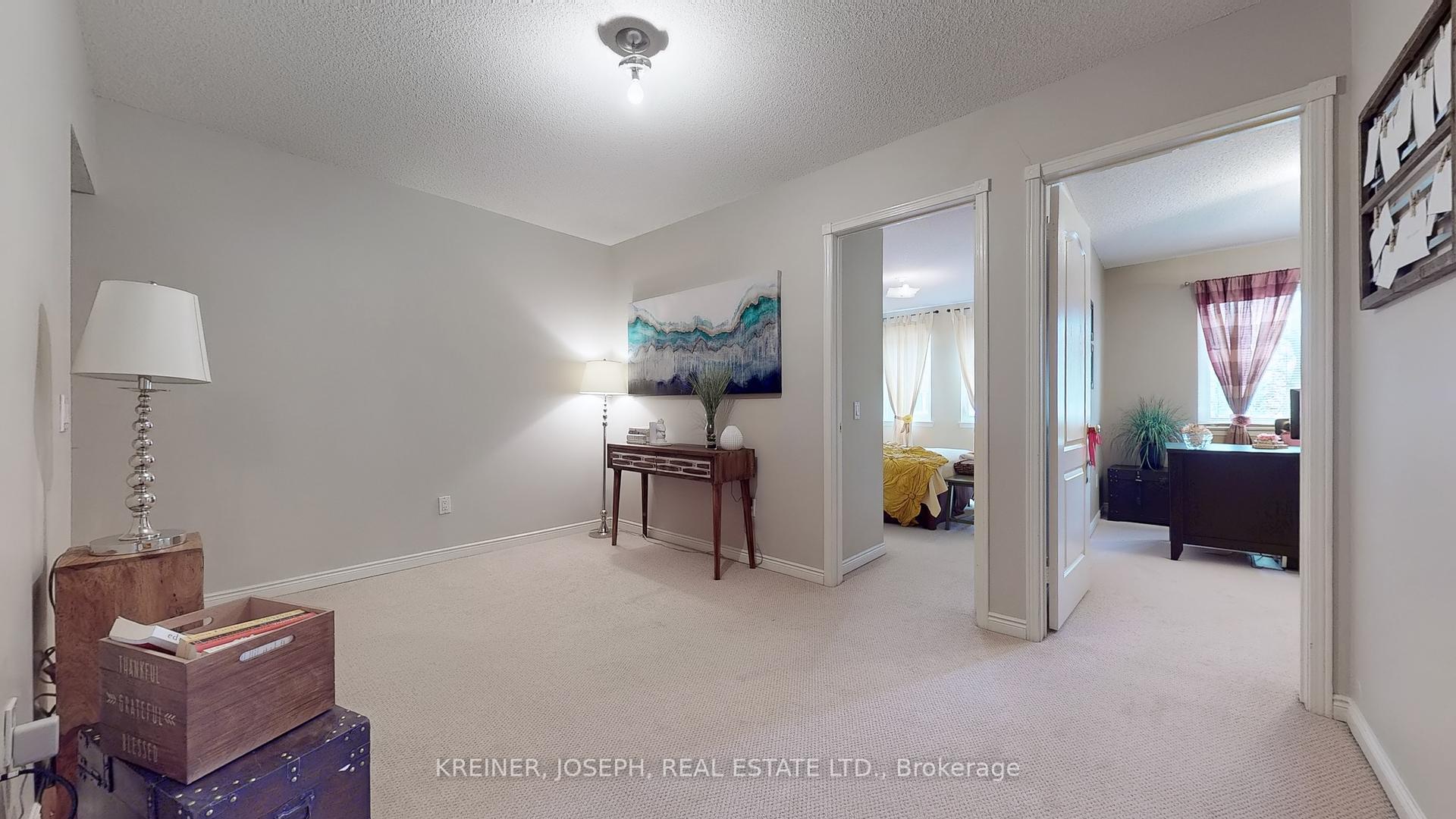 3 Bedrooms Condo at 900 Steeles,  Vaughan For sale