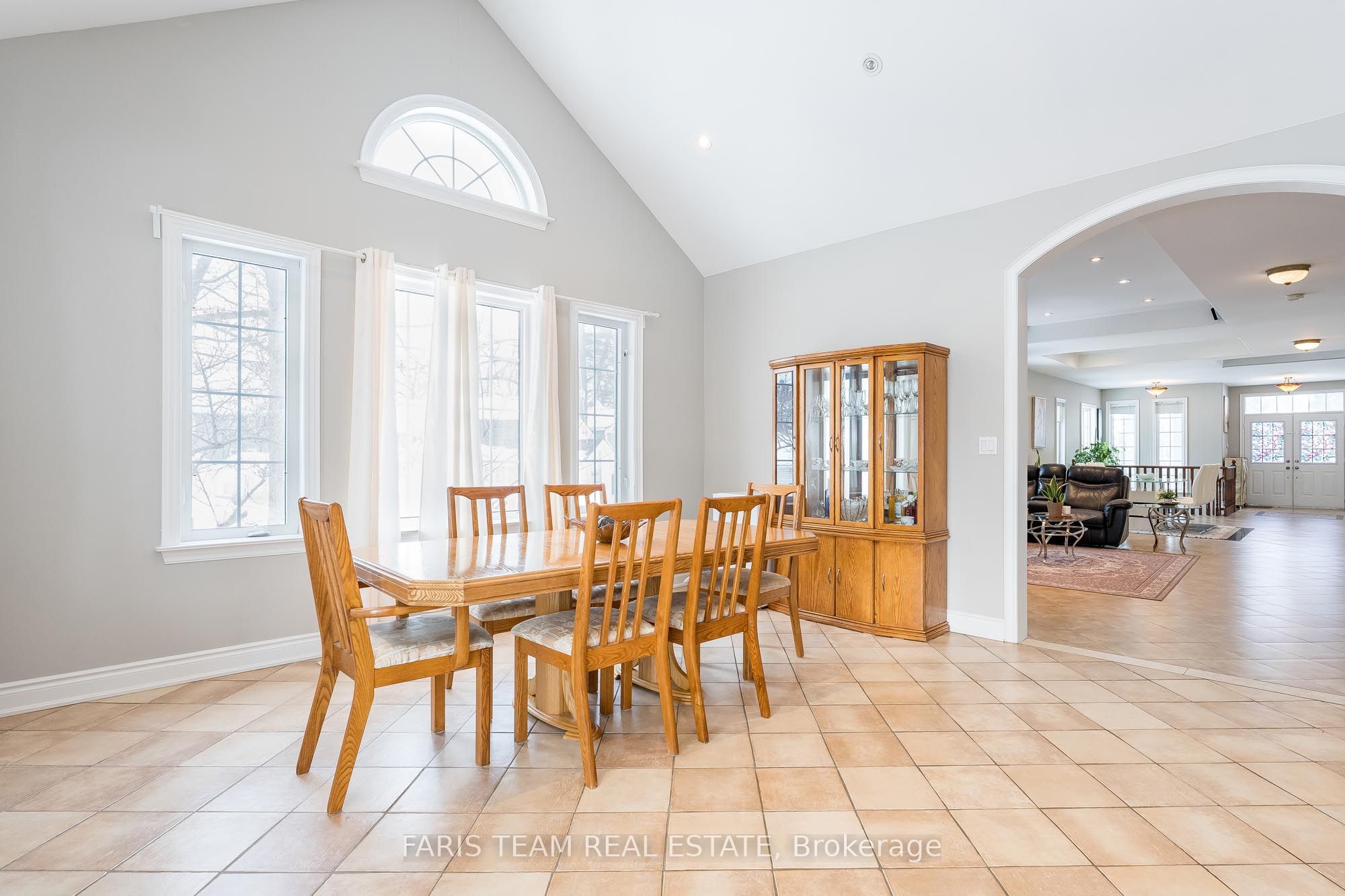 8 Elm Drive, Wasaga Beach Wasaga Beach