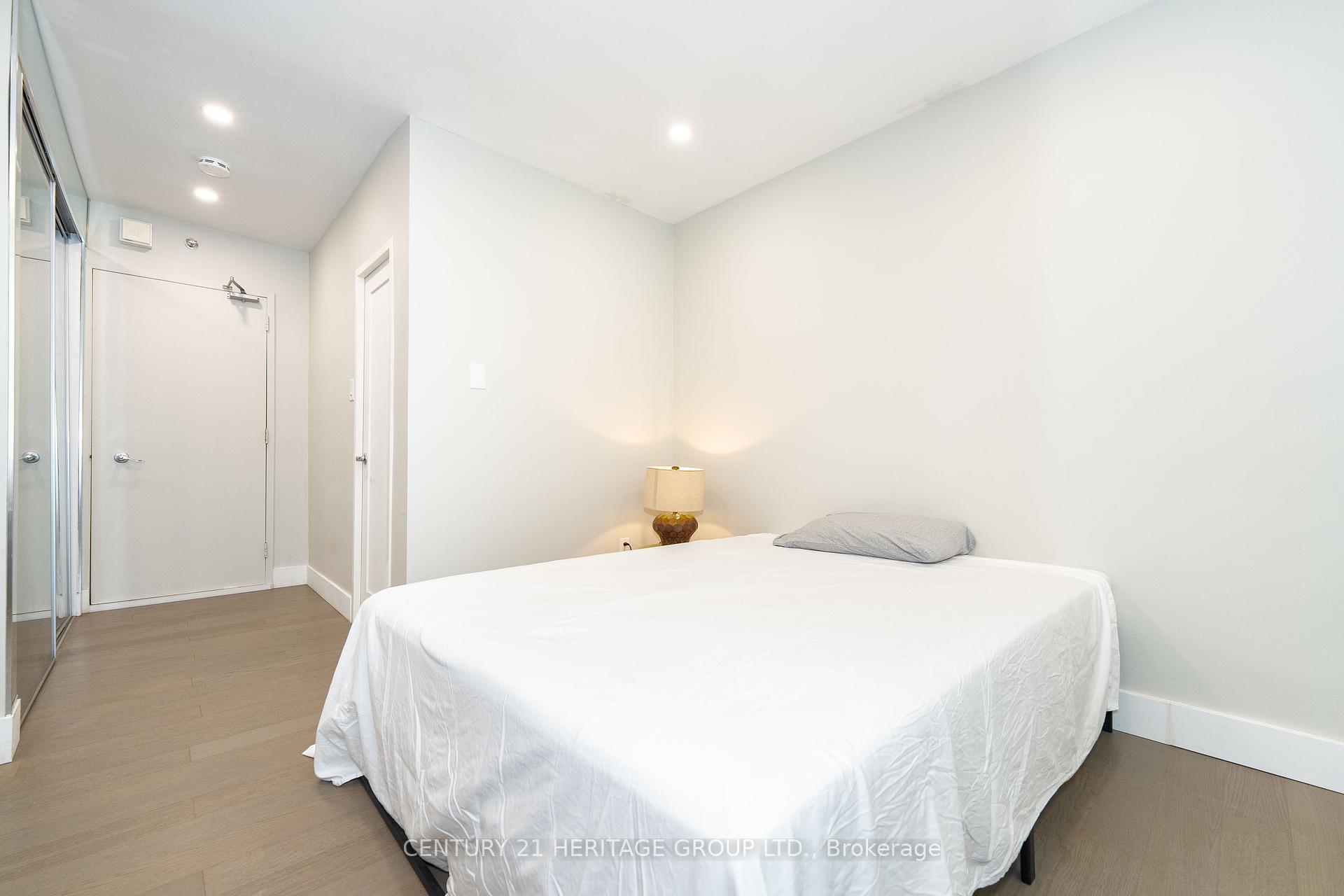 Co-op at 78 Warren, Toronto For sale