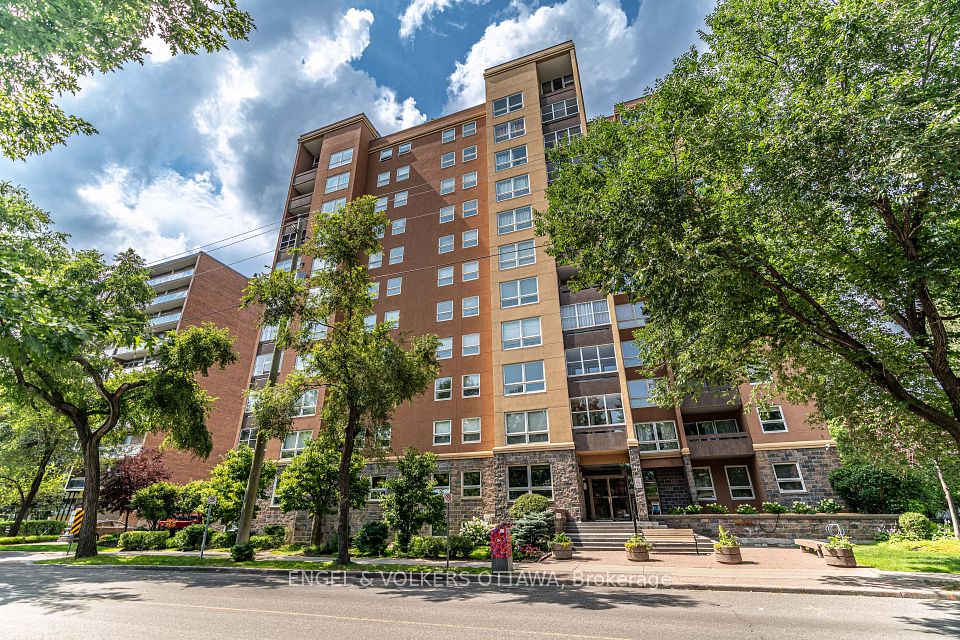 373 LAURIER
