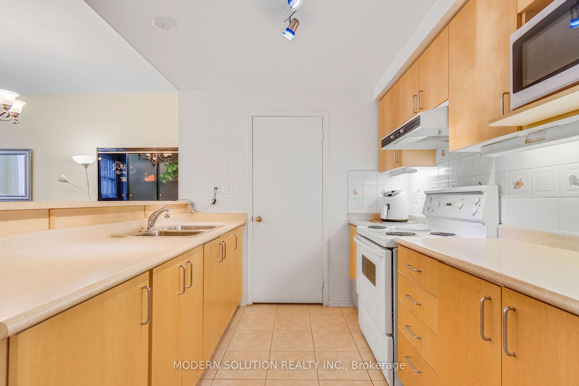 2 Bedrooms Condo at 760 Lawrence, Toronto For sale