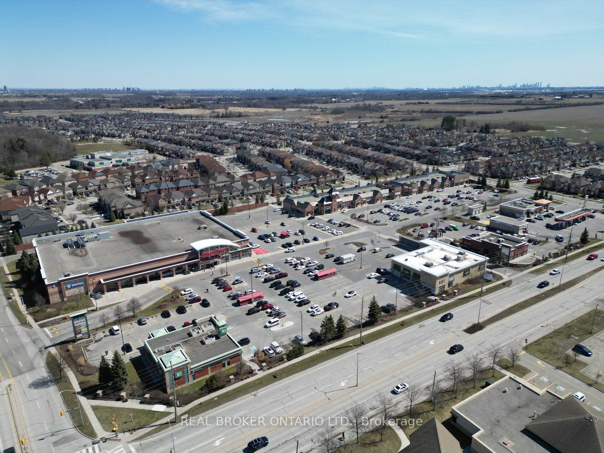 60 Garrison Square