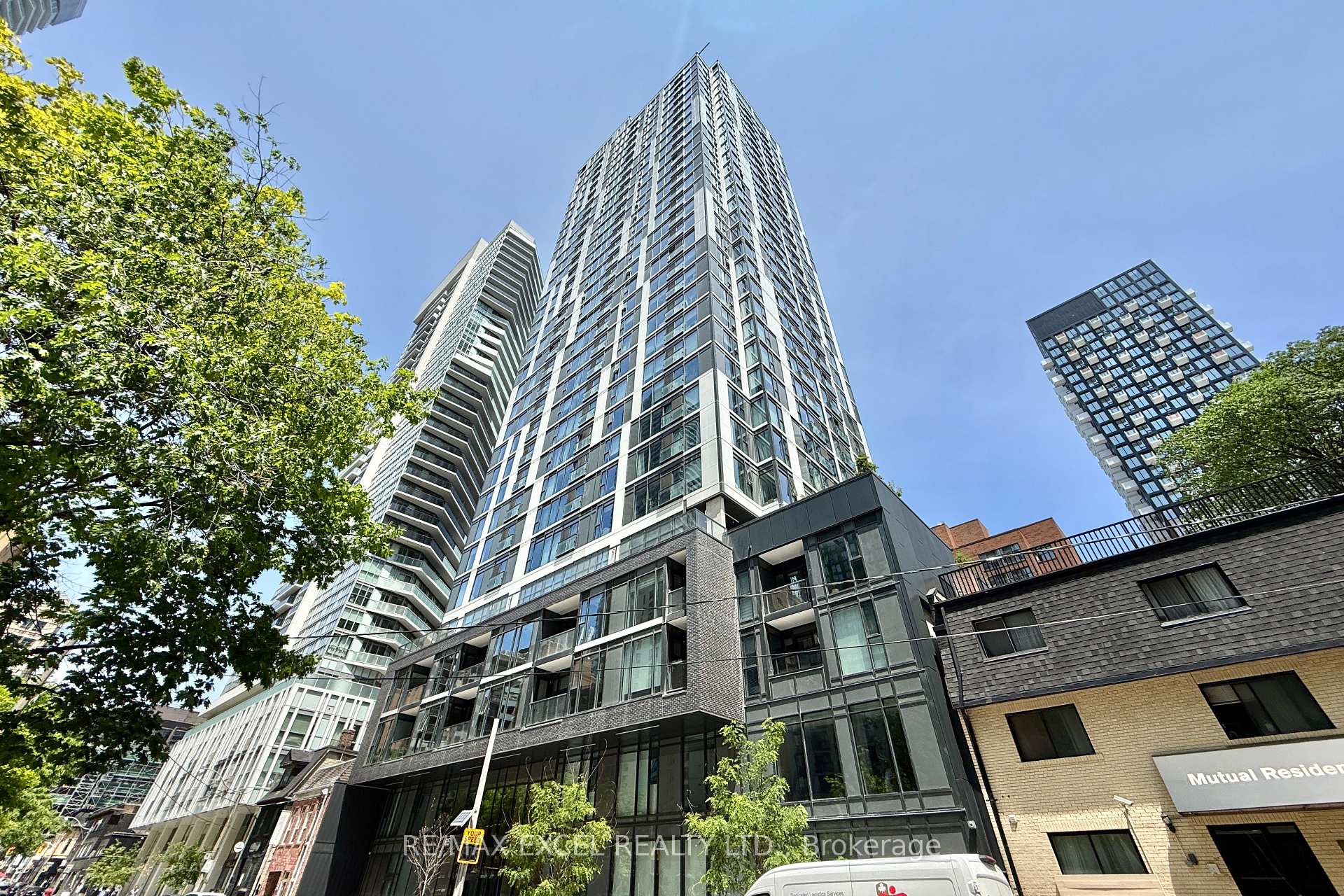 2 Bedrooms Condo at 65 Mutual, Toronto For sale