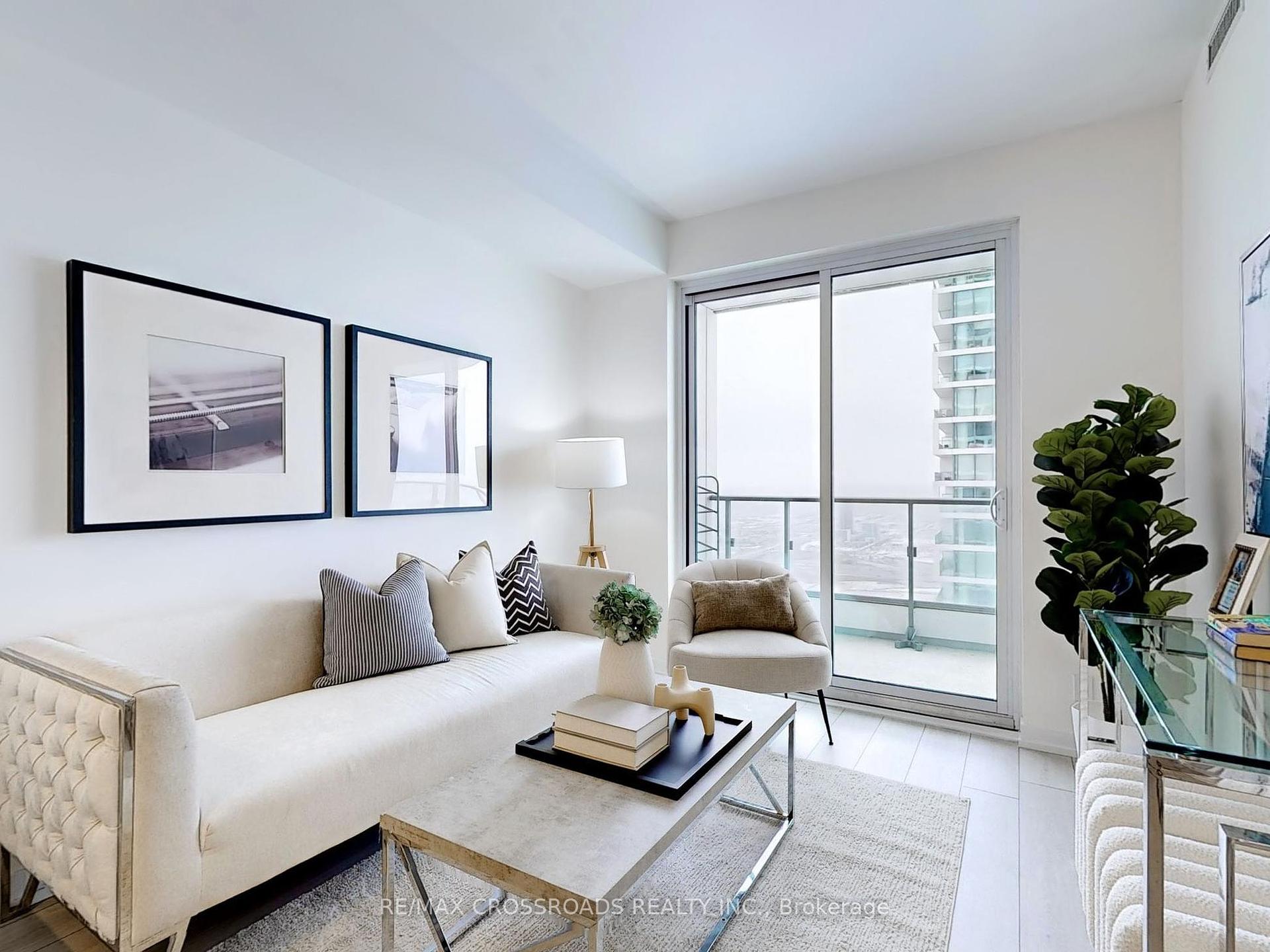 1 Bedroom Condo at 950 Portage, Vaughan For sale