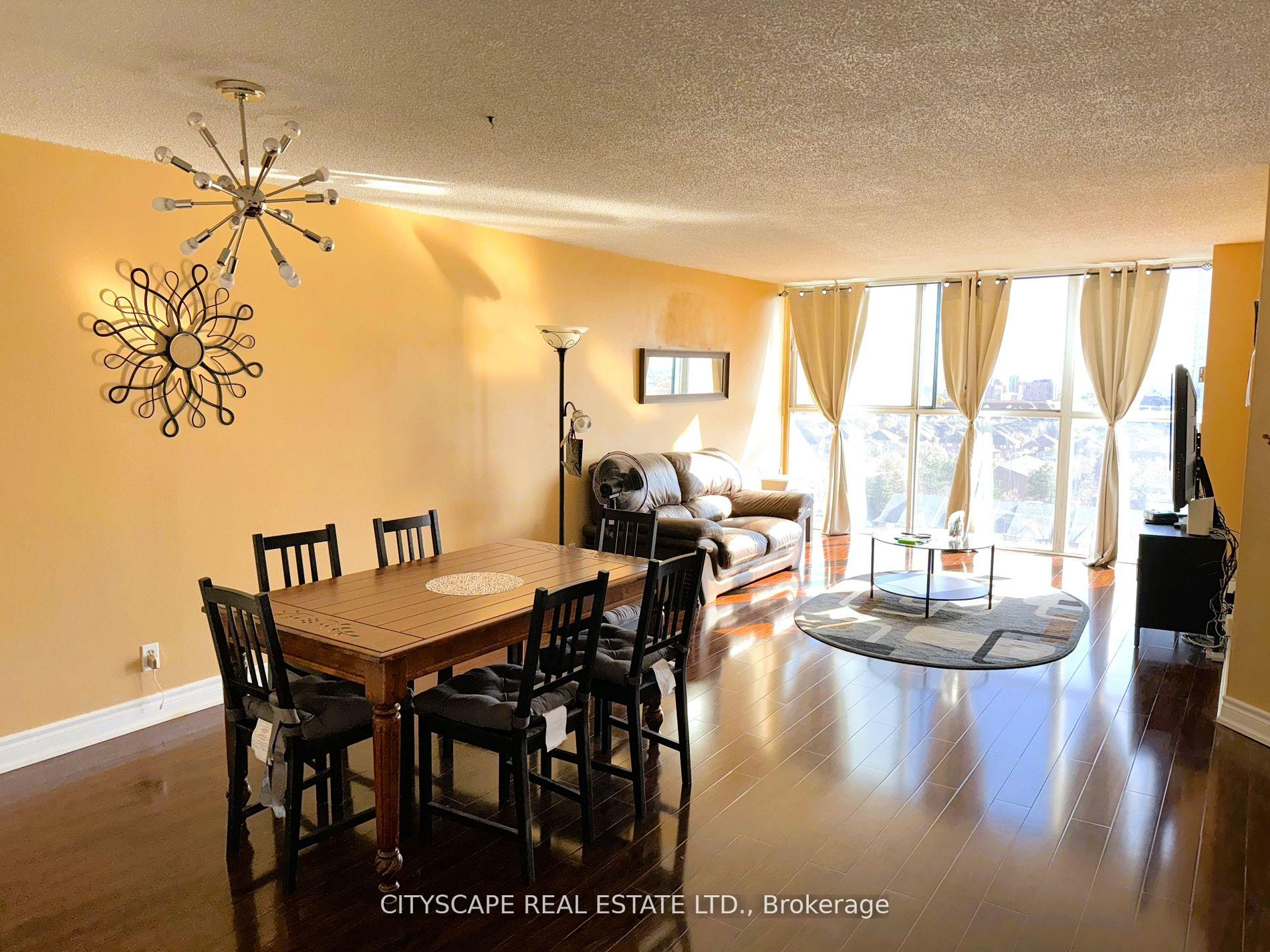 2 Bedrooms Condo at 25 Trailwood, Mississauga For sale