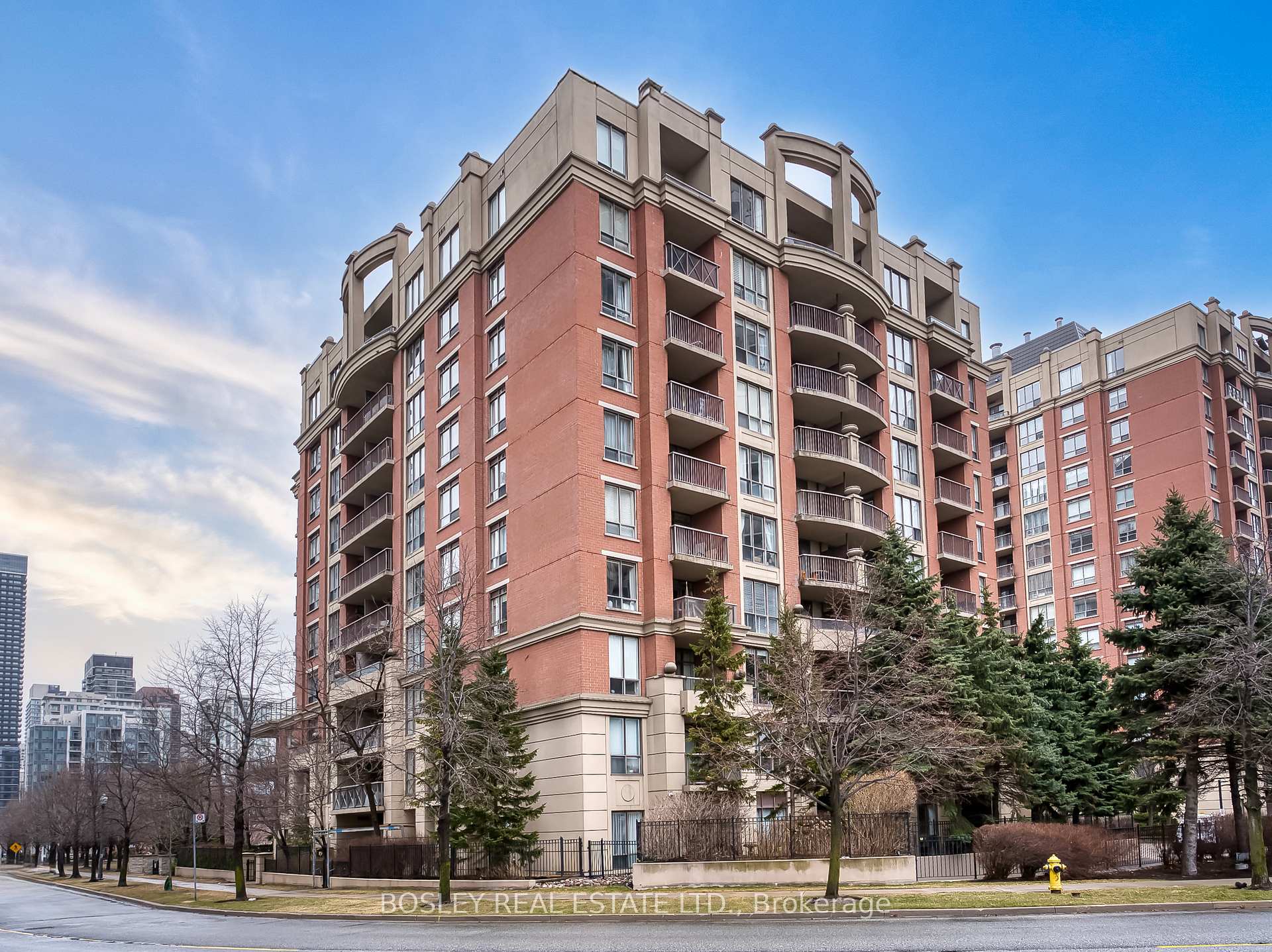 2 Bedrooms Condo at 51 Harrison Garden, Toronto For sale