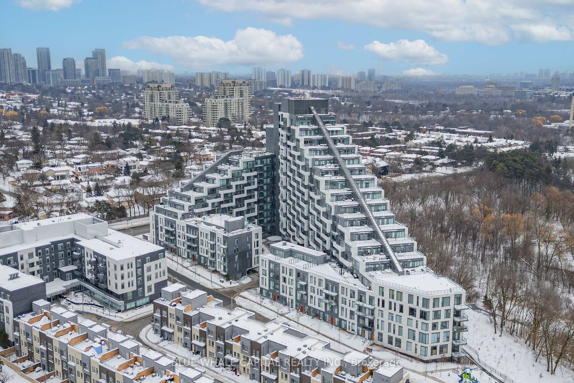 3 Bedrooms Condo at 25 Adra Grado, Toronto For sale