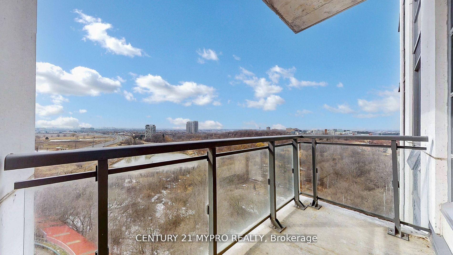 2 Bedrooms Condo at 840 Queen’s Plate,  Toronto For sale