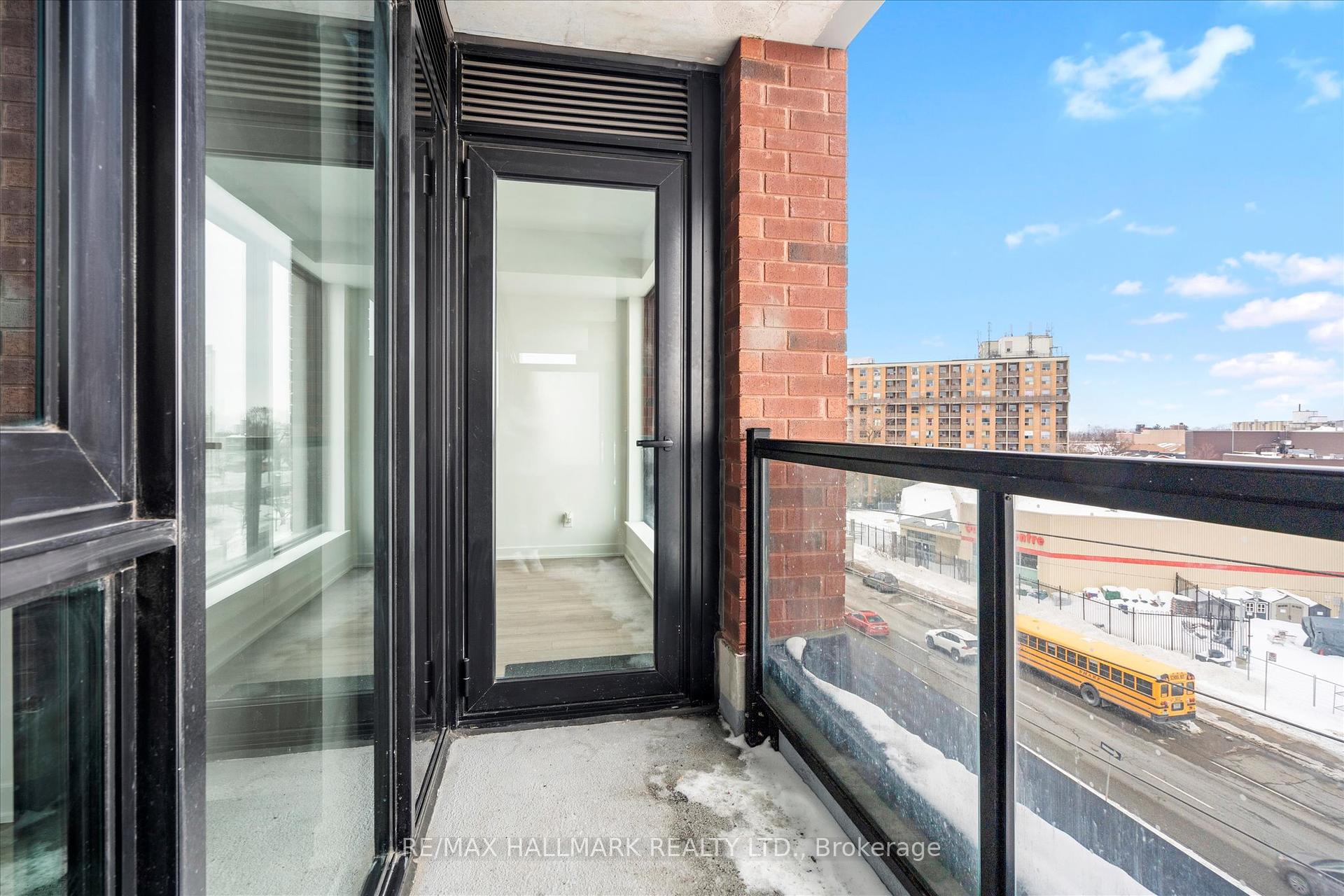 2 Bedrooms Condo at 2799 Kingston, Toronto For sale
