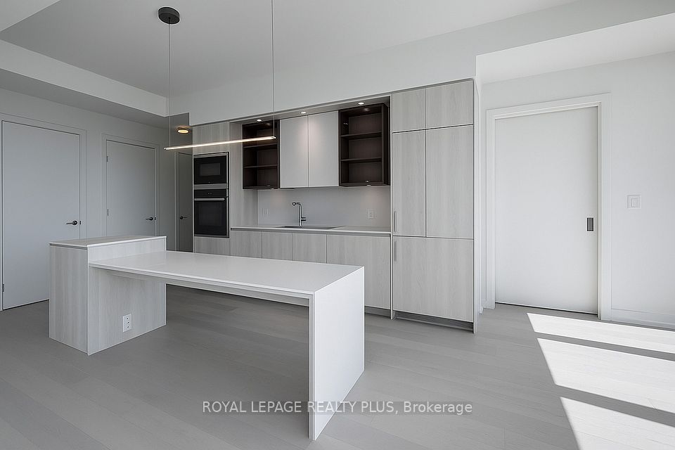 11 Yorkville