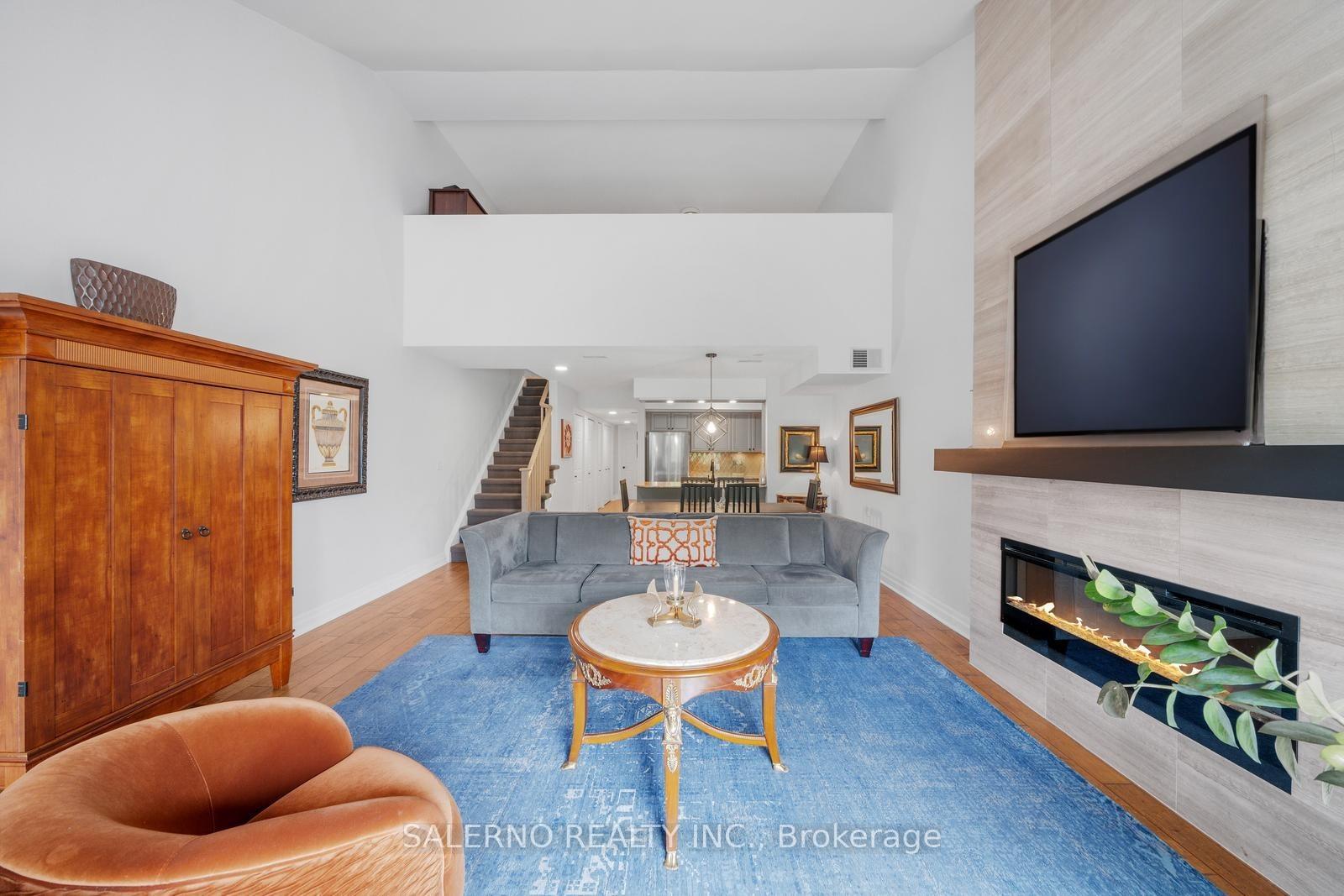 3 Bedrooms Condo at 128 Aerodrome, Toronto For sale