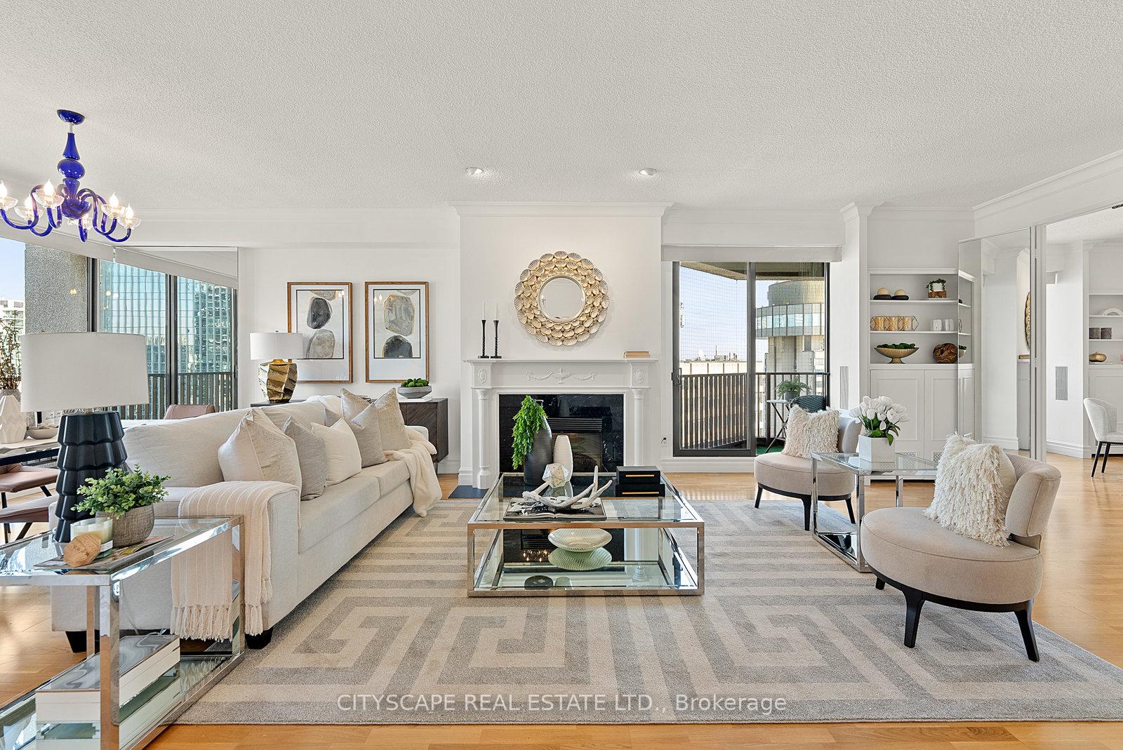 3 Bedrooms Condo at 33 Harbour, Toronto For sale