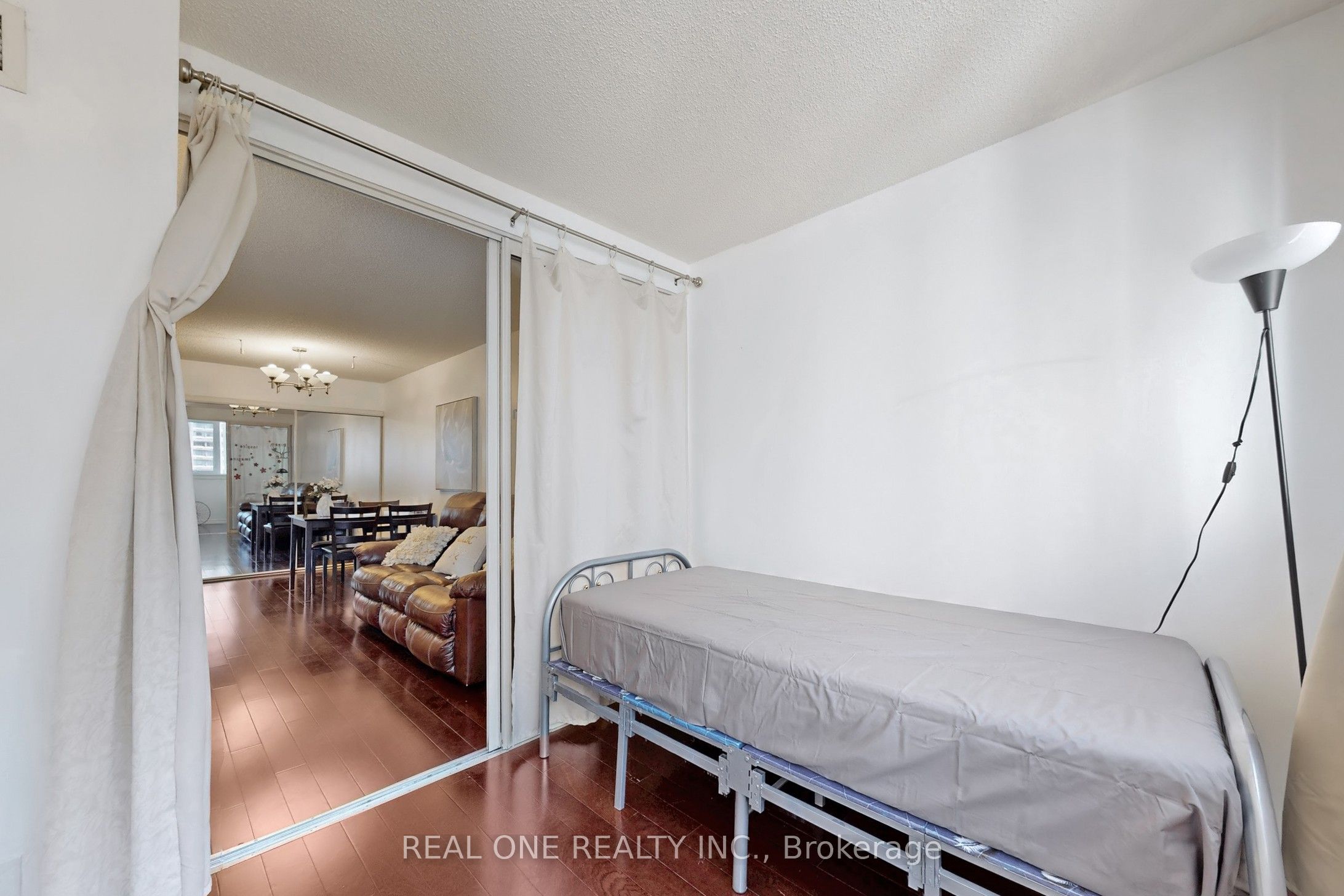 1055 Bay Street, #1816