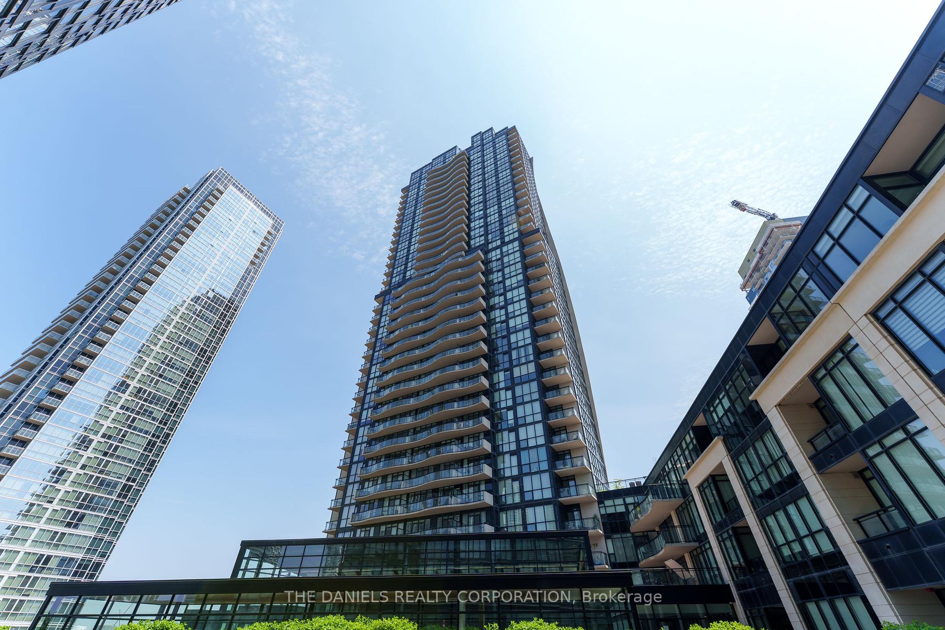 2 Bedrooms Condo at 2900 Highway 7, Vaughan For sale