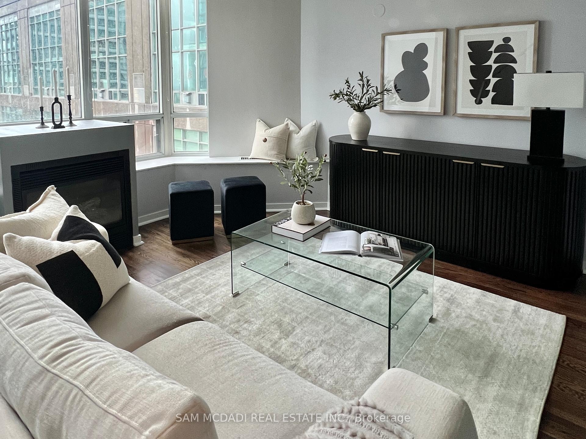 2 Bedrooms Condo at 250 Manitoba, Toronto For sale