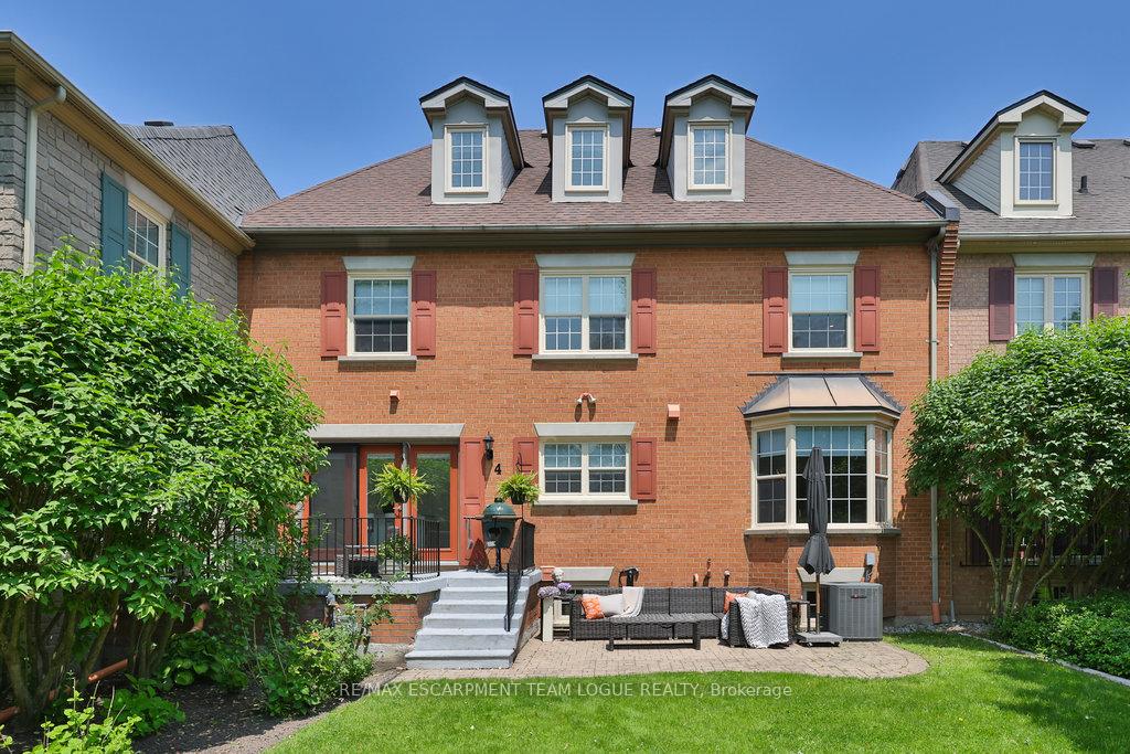 4 Bedrooms Condo at 4211 Millcroft Park, Burlington For sale