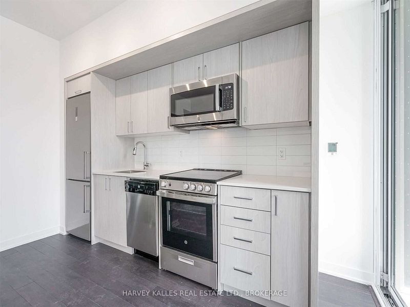 492 Eglinton Avenue E 304