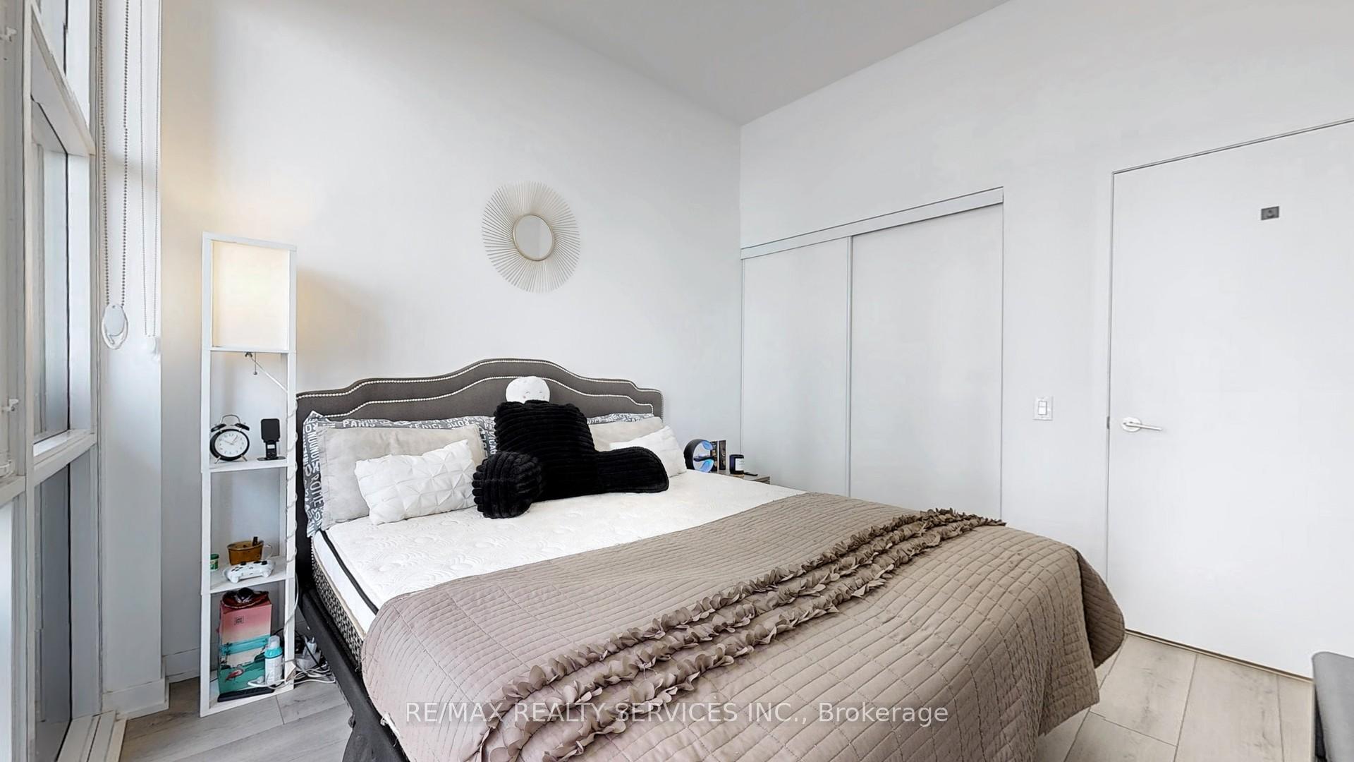 2 Bedrooms Condo at 1787 St. Clair,  Toronto For sale