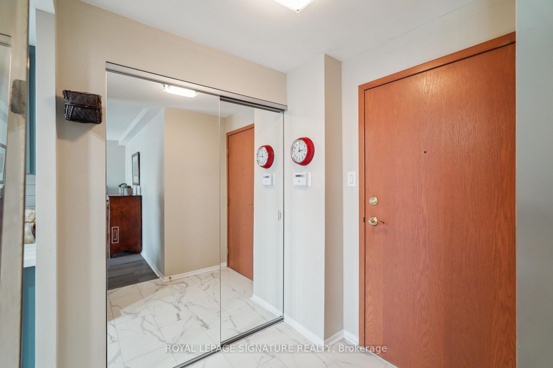 2 Bedrooms Condo at 271 Ridley, Toronto For sale