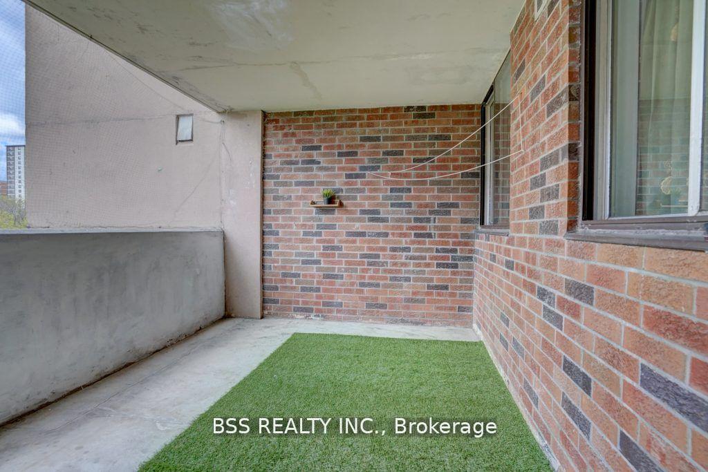 2 Bedrooms Condo at 3380 Eglinton, Toronto For sale