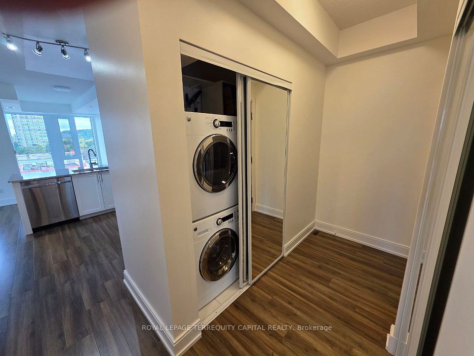 #611A - 9608 Yonge Street, Richmond Hill, ON L4C 1V6