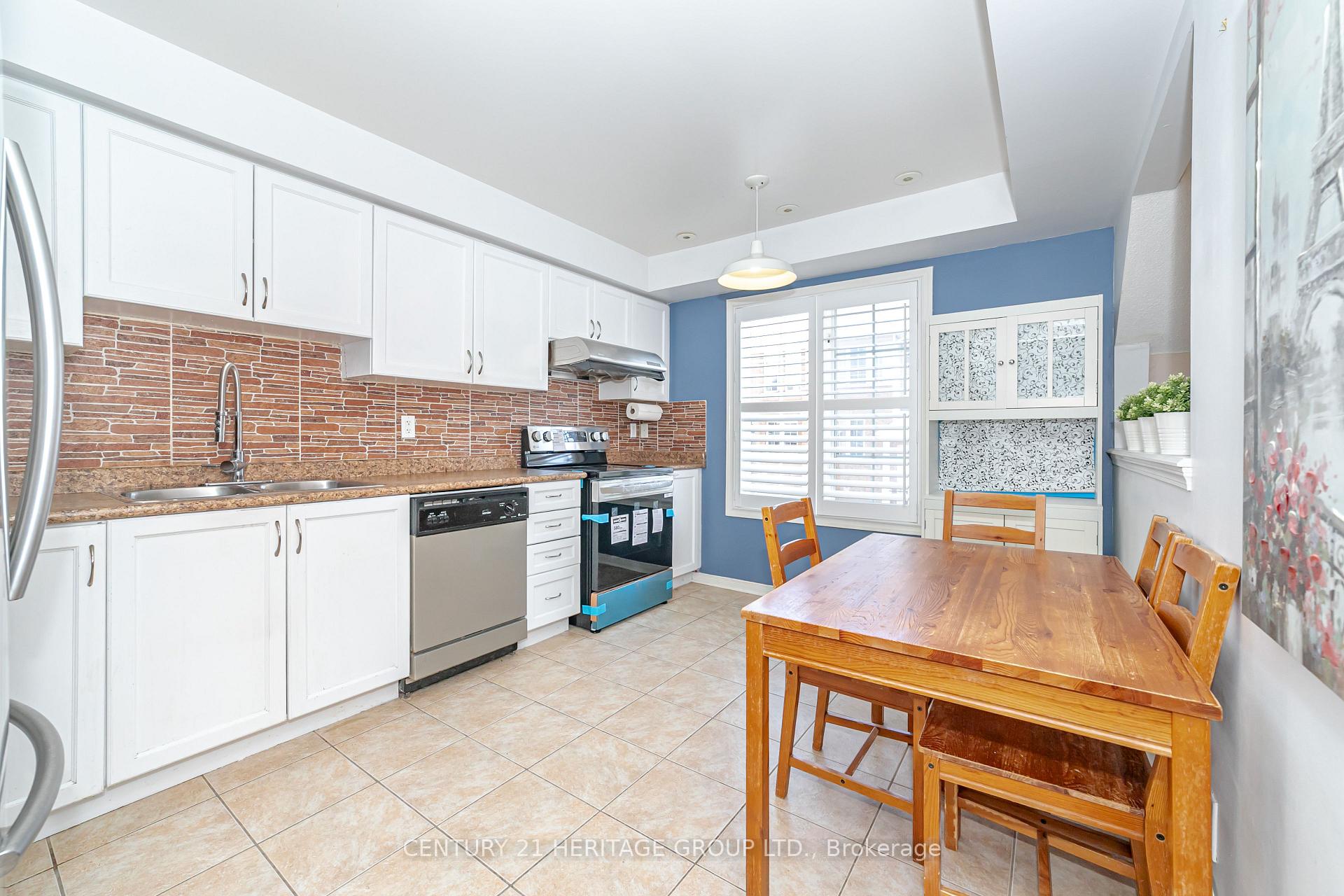 4 Bedrooms Condo at 2780 Eglinton, Toronto For sale