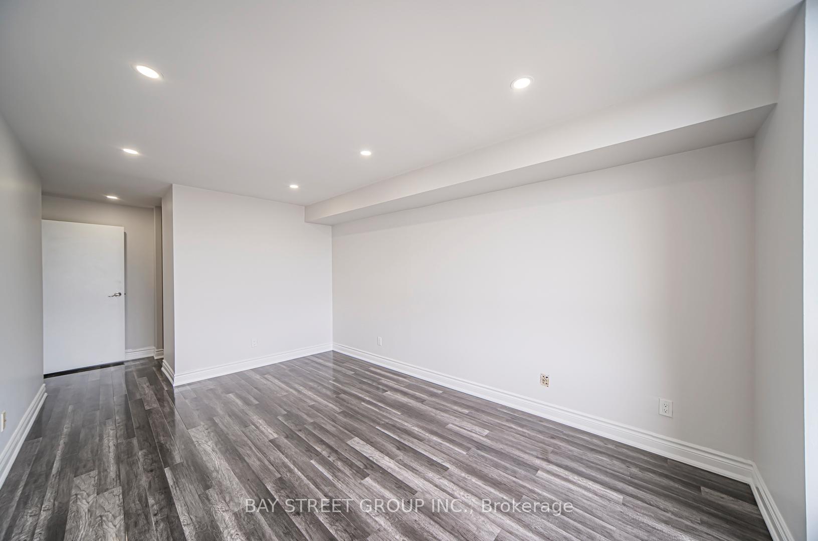 3 Bedrooms Condo at 2470 Eglinton, Toronto For sale
