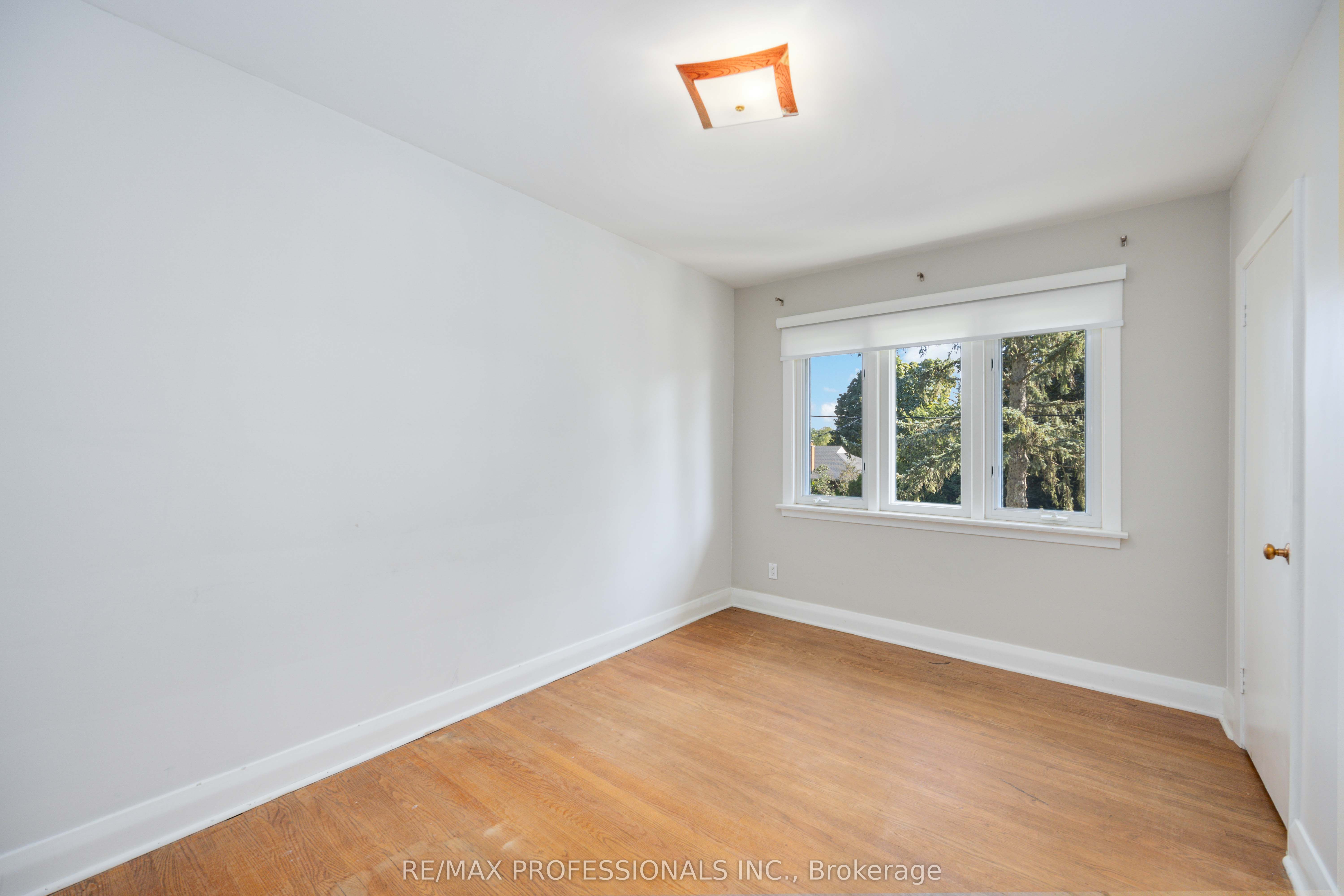 6 Ridgecross Road